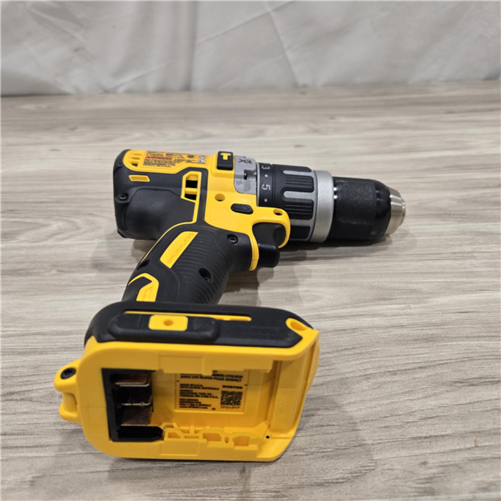 AS-IS Dewalt 20V MAX XR Cordless 1/2 in. Hammer Drill/Driver (Tool-Only)