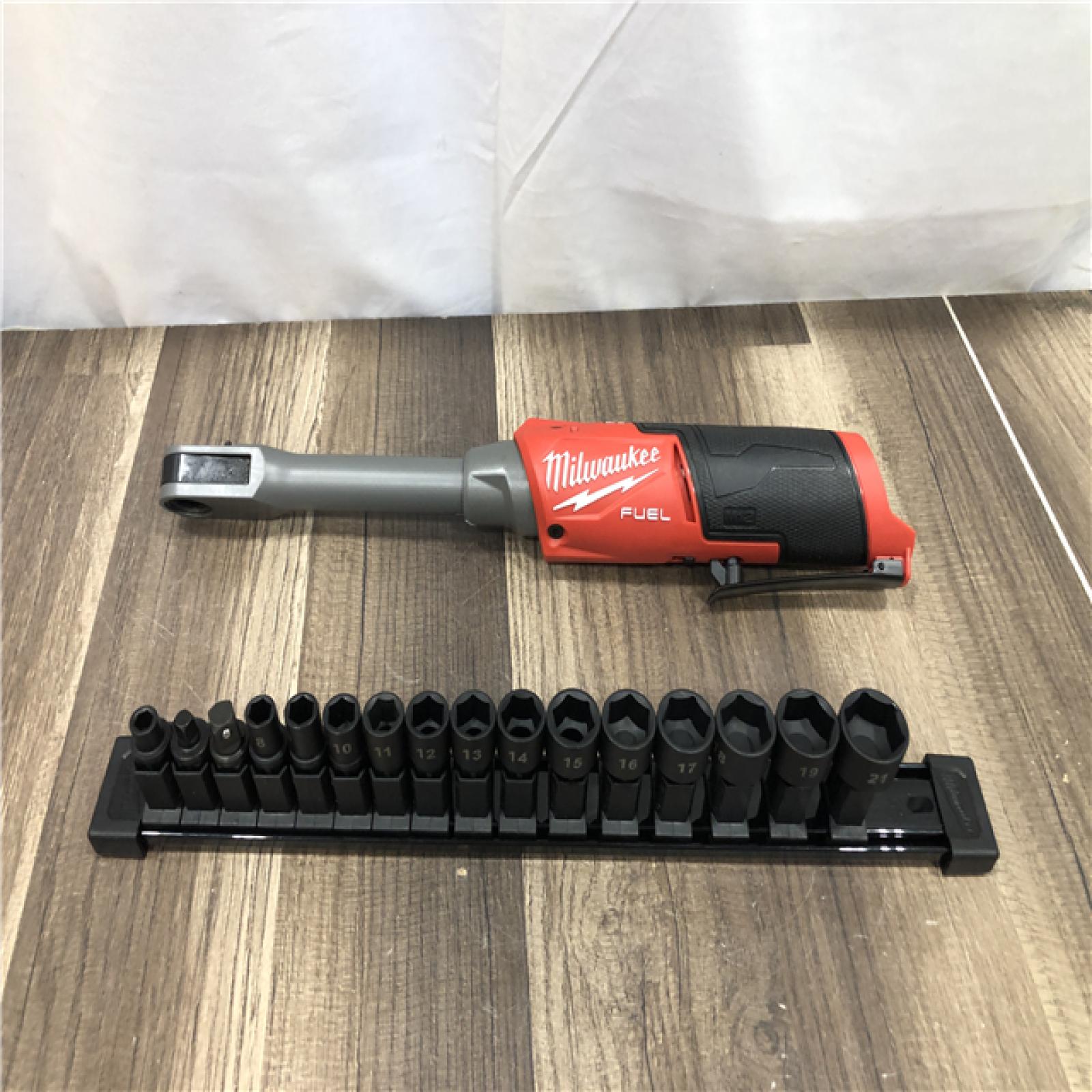 AS-IS Milwaukee FUEL INSIDER 12V Lithium-Ion Brushless Cordless 1/4 in. - 3/8 in. Extended Reach Box Ratchet (Tool-Only)