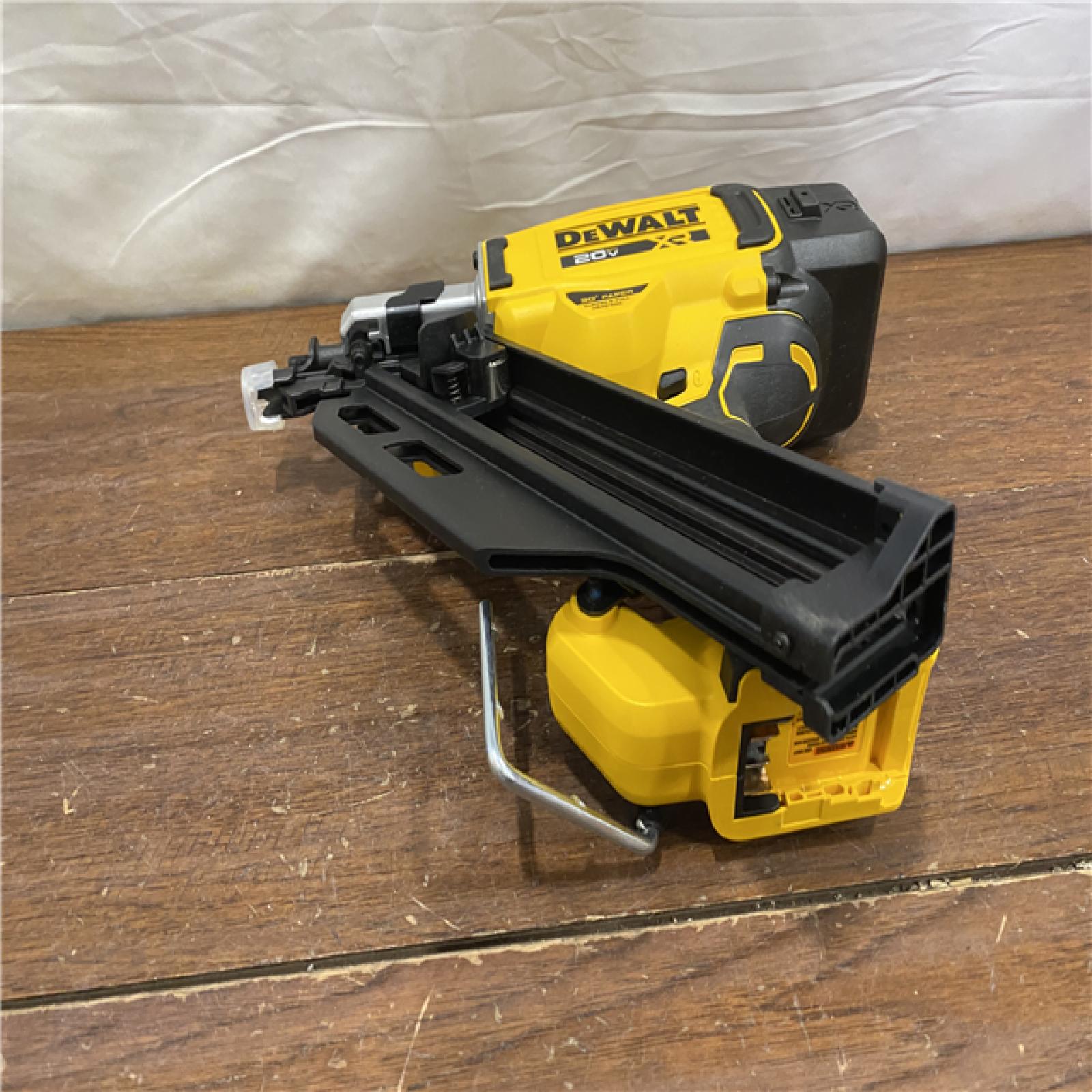 AS-IS DEWALT 20-Volt 30° Cordless Framing Nailer (Tool-Only)