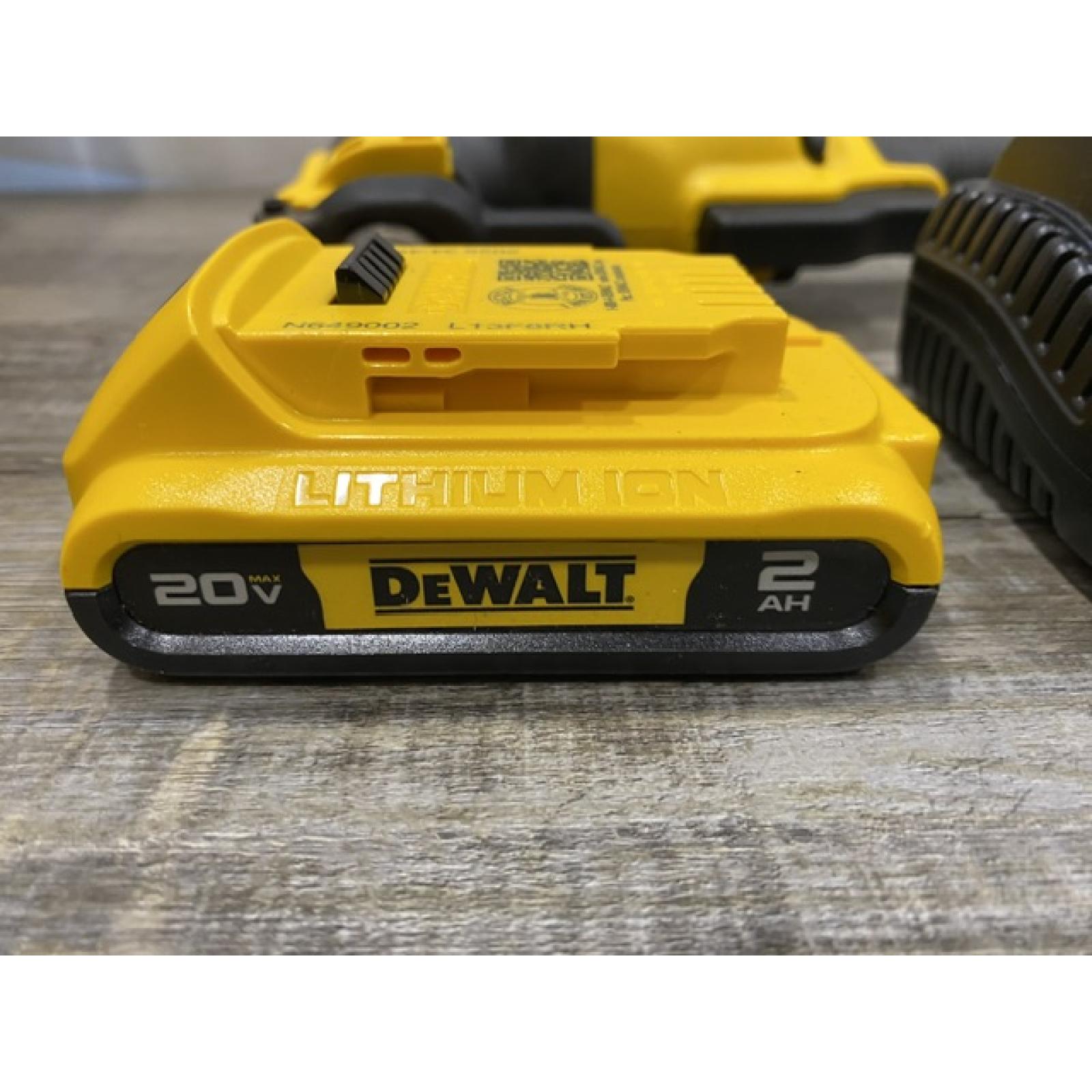 AS-IS DEWALT ATOMIC 20V MAX Cordless Brushless Oscillating Multi Tool Kit