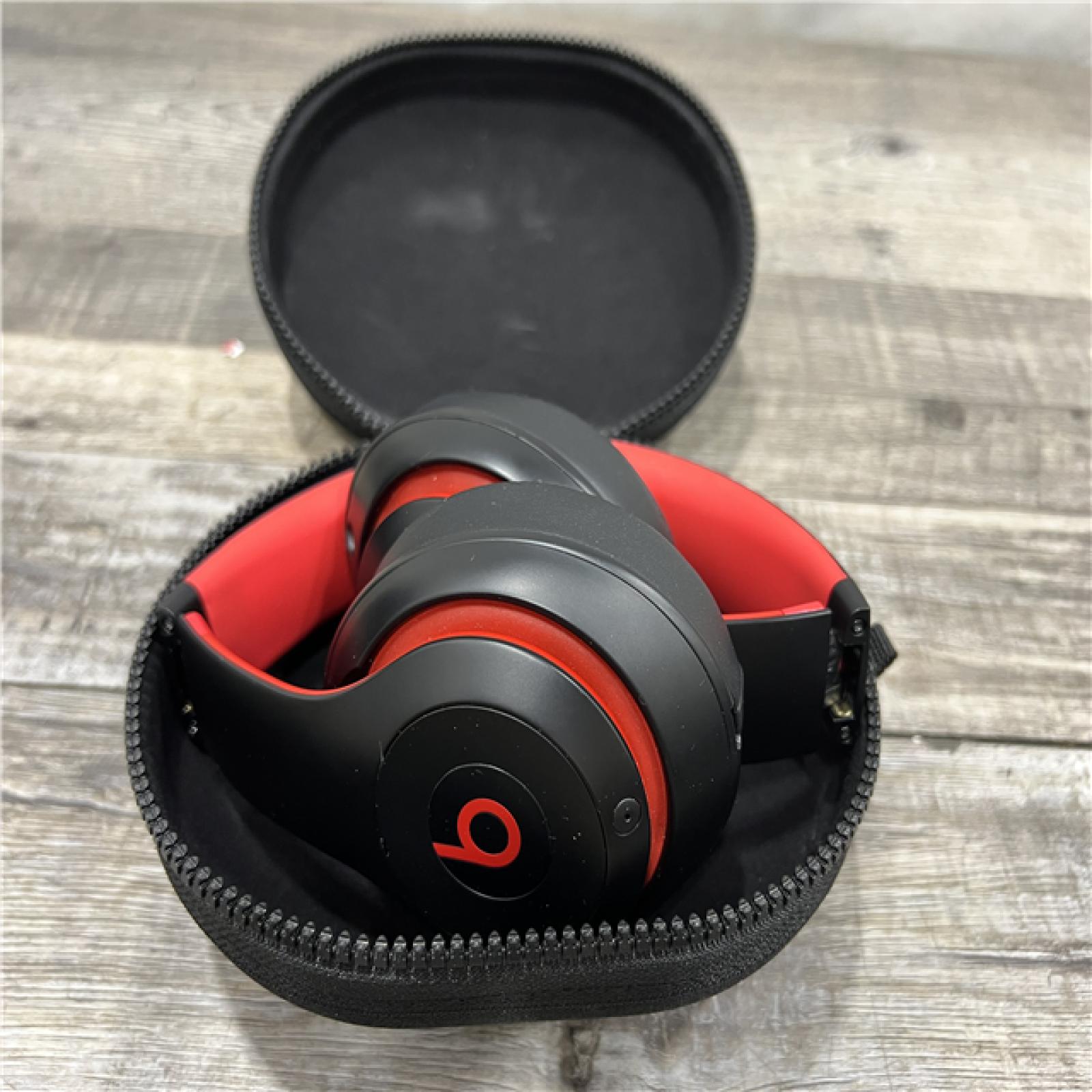 AS-IS Beats Studio3 Wireless Over-Ear Headphones The Beats Decade Collection Defiant
