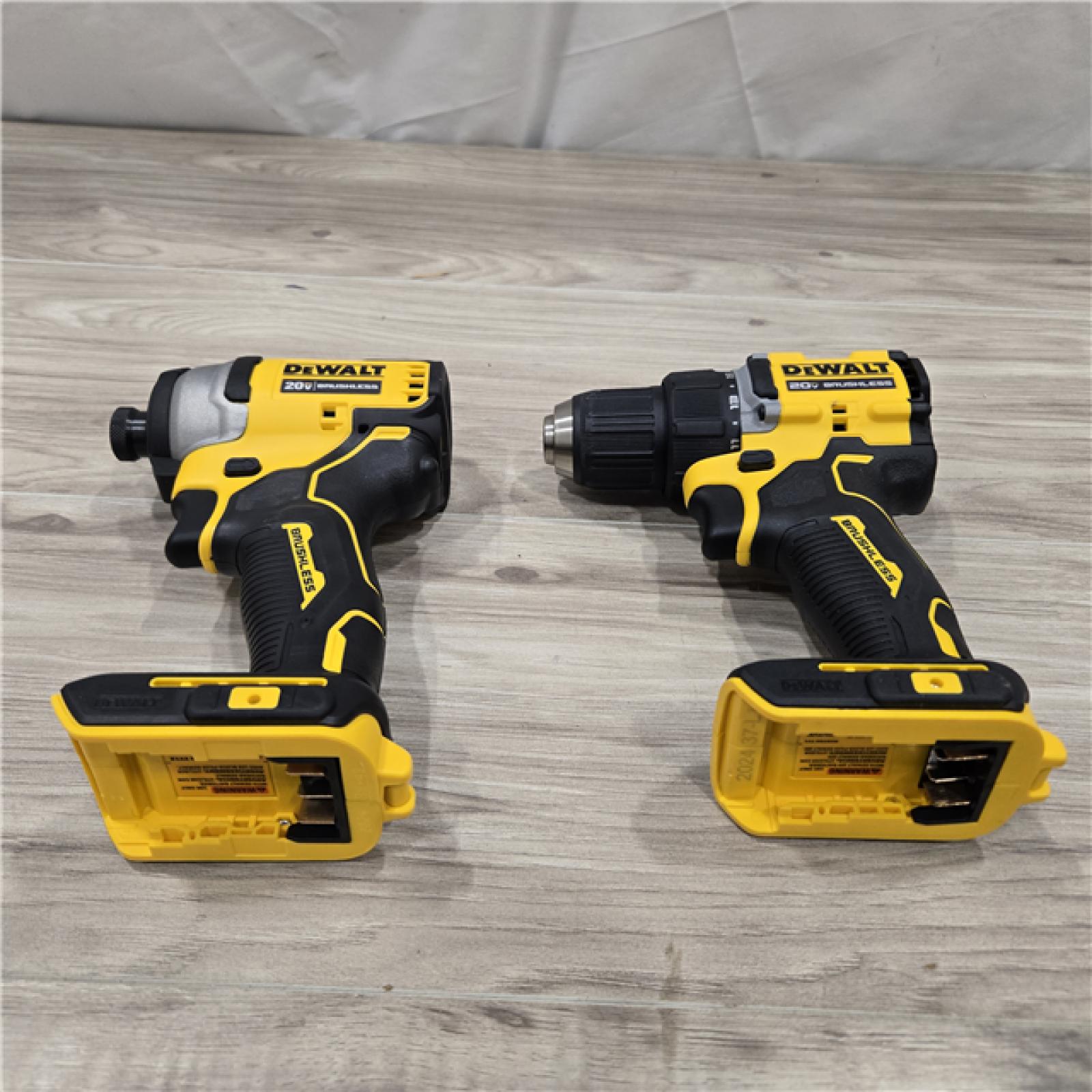 AS-IS Dewalt DCK225D2 20V MAX Cordless Drill Driver/ Impact Driver Combo Kit