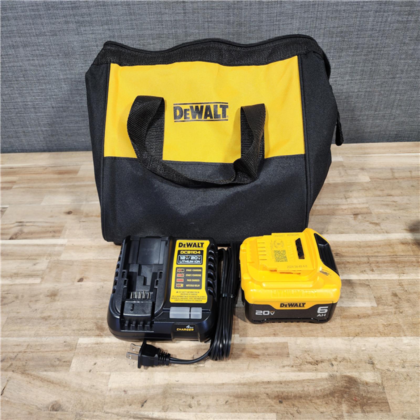 HOUSTON LOCATION - AS-IS (APPEARS LIKE NEW) DEWALT 20V MAX Lithium-Ion Cordless 1/2 in. Impact Wrench Kit