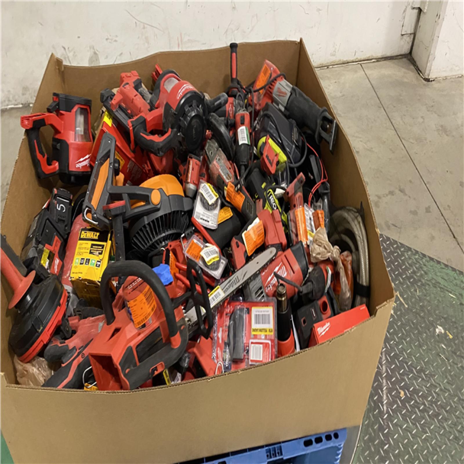 Dallas Location - As-Is Tool Pallet