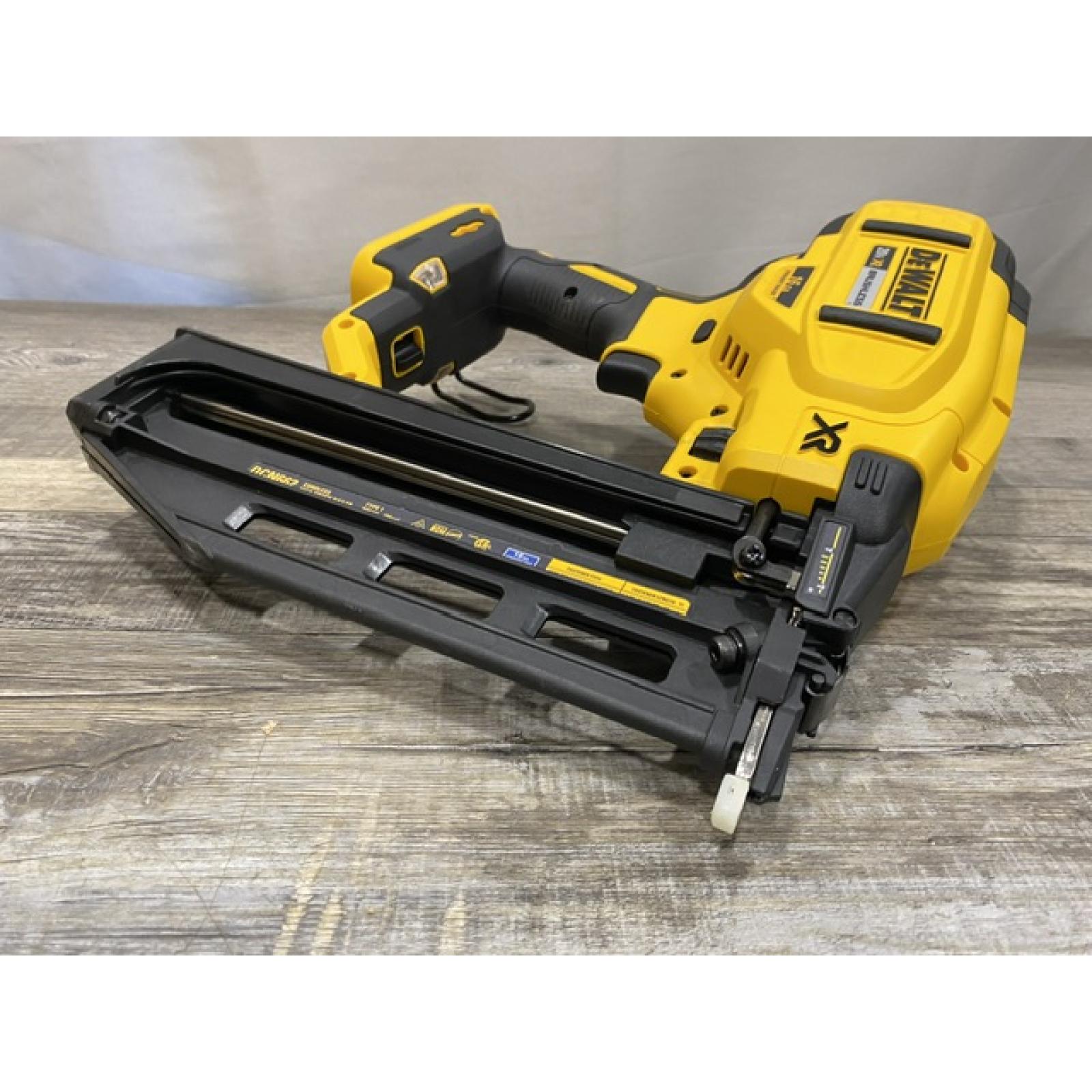 AS-IS DEWALT 20V MAX XR 16-Gauge Lithium-Ion Cordless Finish Nailer (Tool Only)