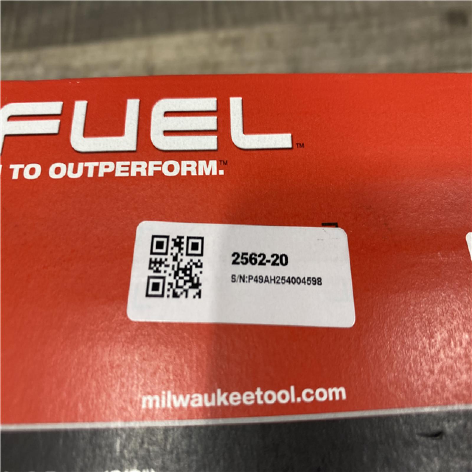 NEW - Milwaukee FUEL 12V Lithium-Ion Brushless Cordless Stubby 3/8 in. Impact Wrench (Tool-Only)