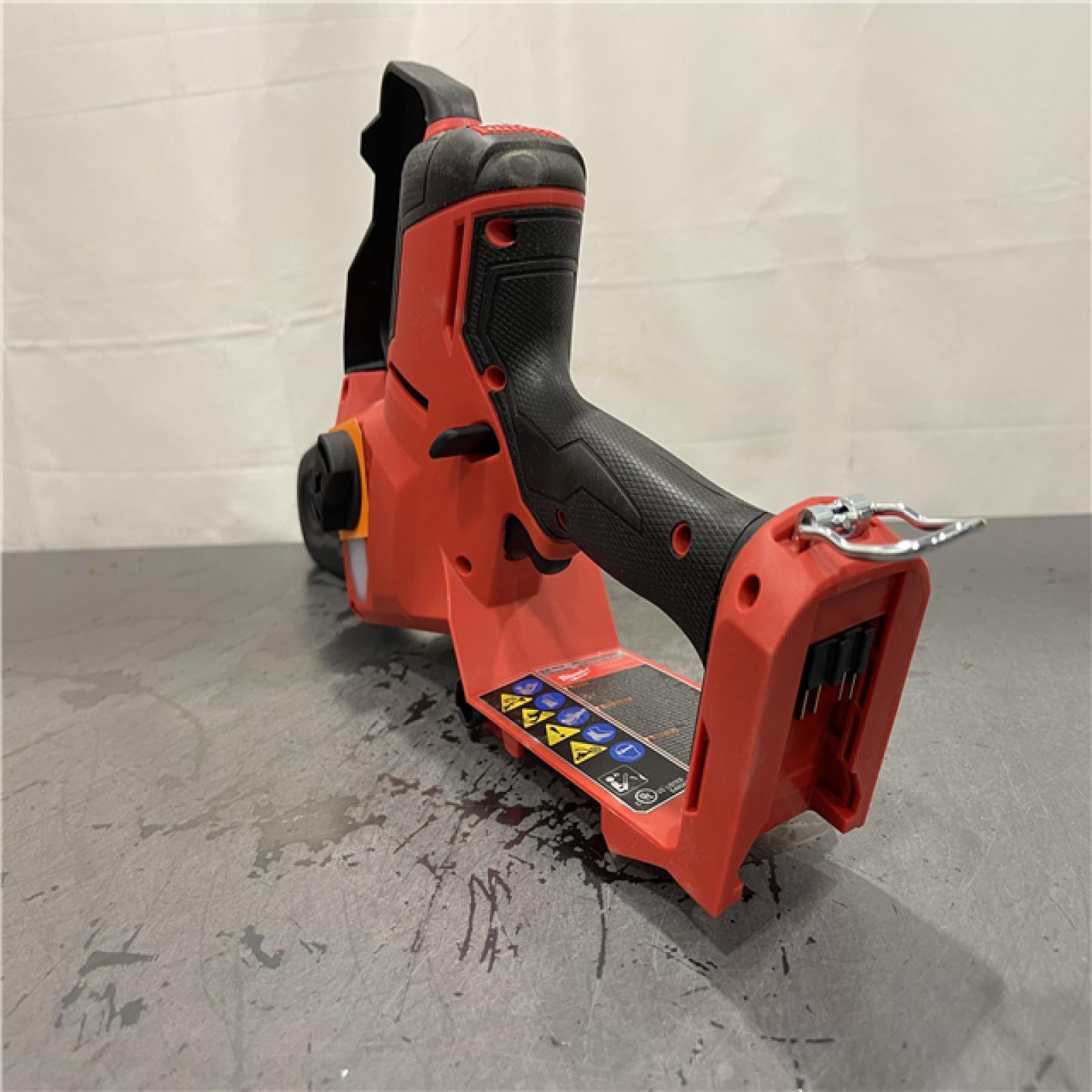 AS-IS - Milwaukee M18 FUEL 8 in. 18V Lithium-Ion Brushless HATCHET Pruning Saw Kit