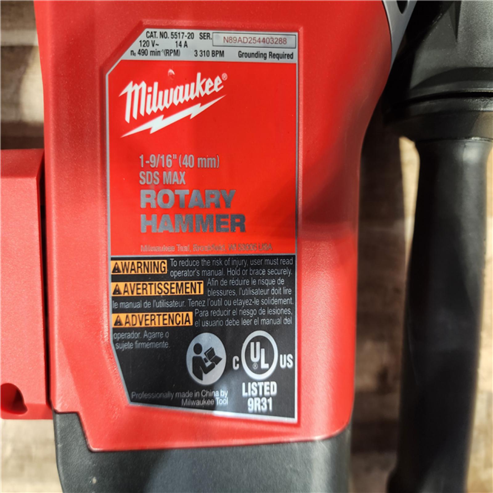 HOUSTON LOCATION - AS-IS Milwaukee 1-9/16 in. SDS-Max Rotary Hammer