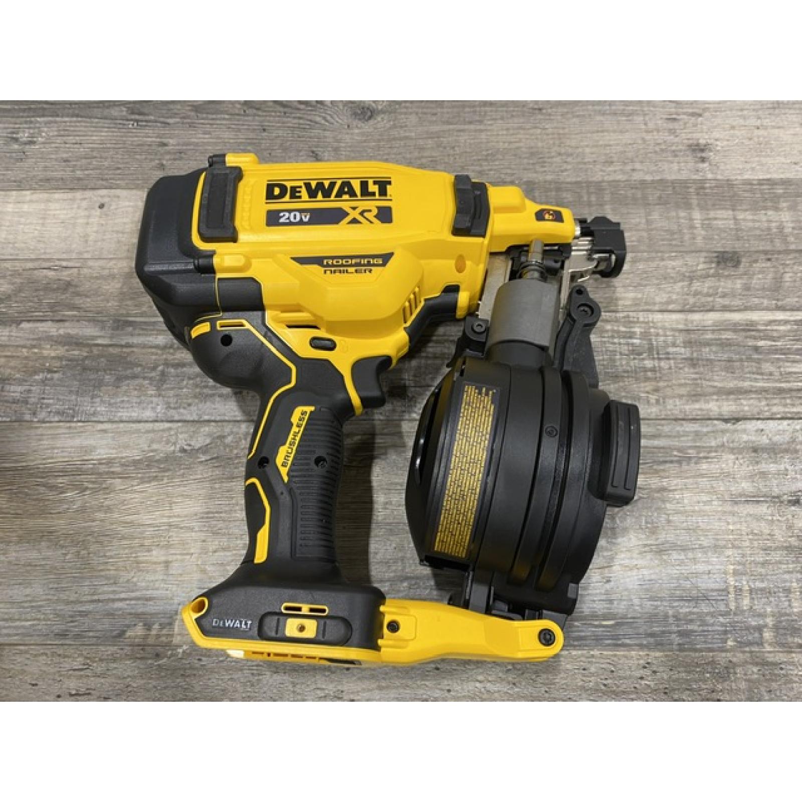 AS-IS DEWALT 20V MAX Lithium-Ion 15-Degree Electric Cordless Roofing Nailer Kit