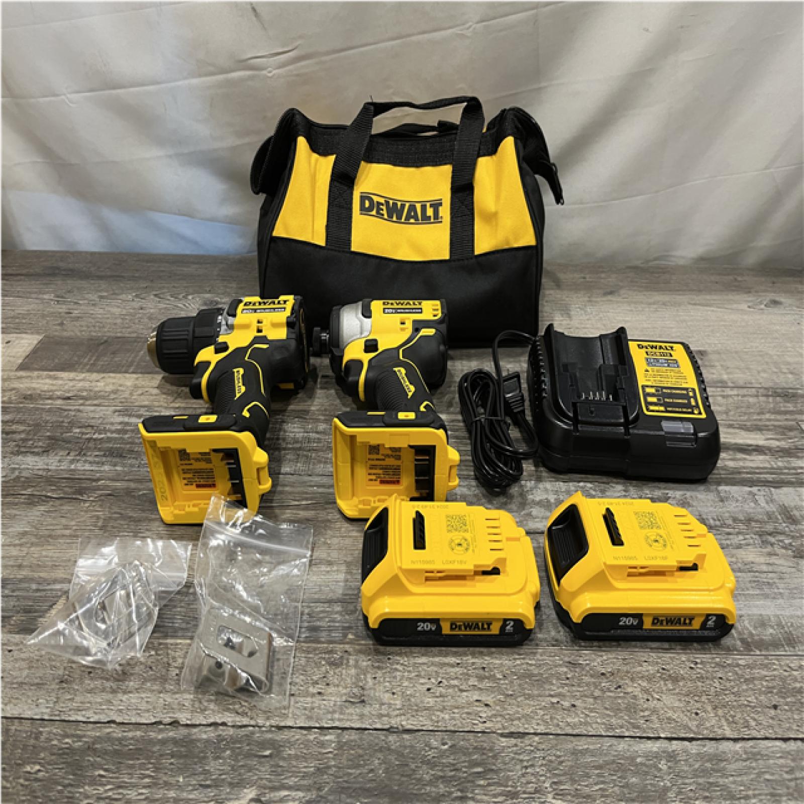 AS-IS DEWALT ATOMIC 20-Volt MAX Lithium-Ion Cordless Combo Kit