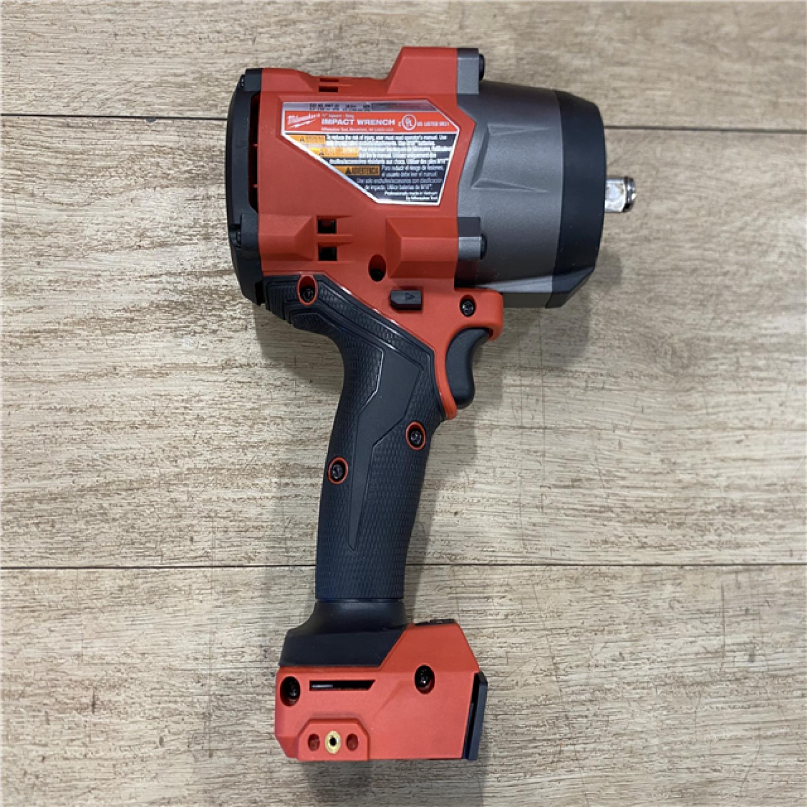 AS-IS Milwaukee FUEL 18V Lithium-Ion Brushless Cordless 1/2 in. Impact Wrench w/Friction Ring Kit