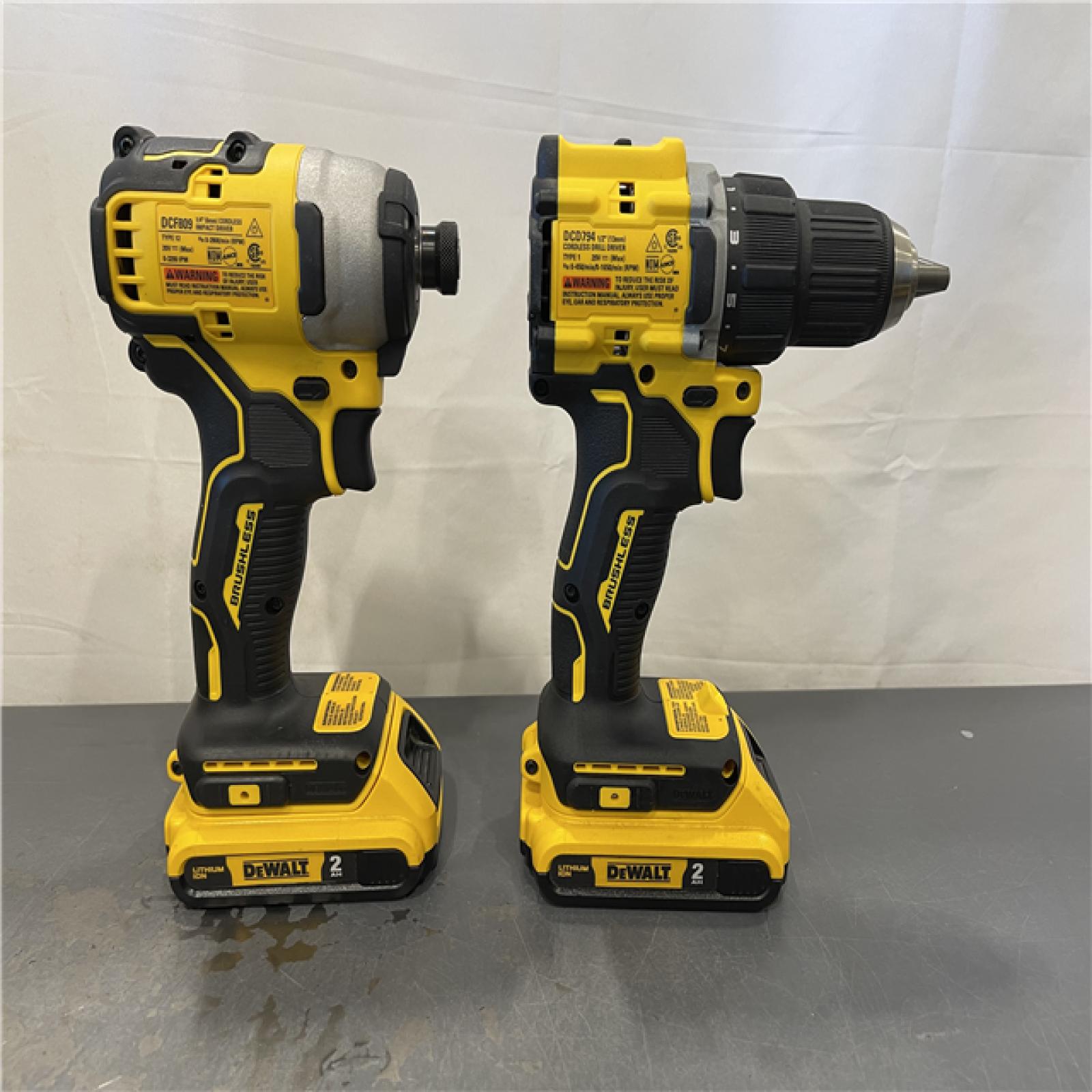 AS-IS - Dewalt ATOMIC 20-Volt MAX Lithium-Ion Cordless Combo Kit