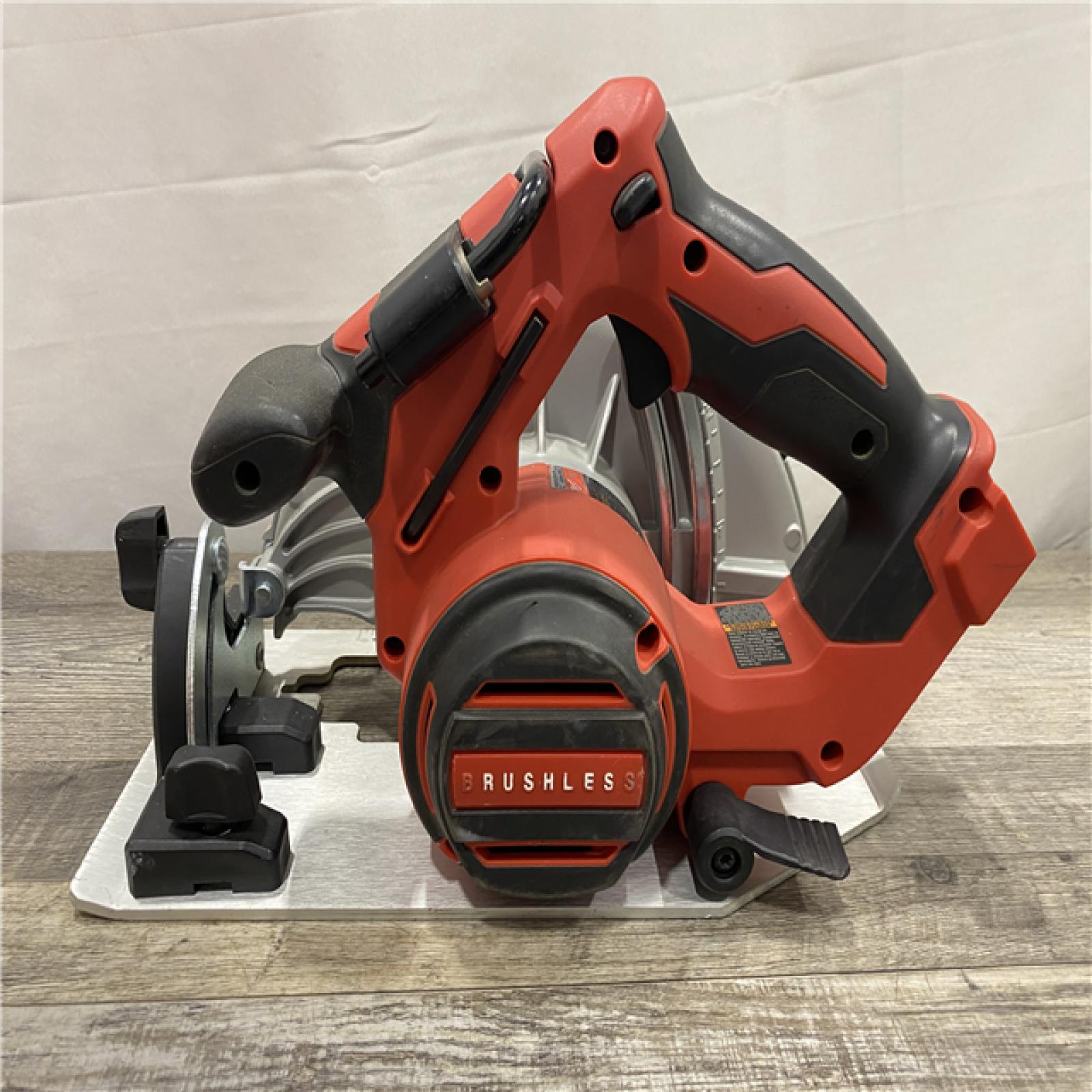 AS-IS Milwaukee 18V Lithium-Ion Brushless Cordless 7-1/4 in. Circular Saw (Tool-Only)