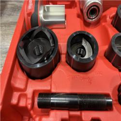 Milwaukee 18V Lithium-Ion Cordless FORCE LOGIC Knockout Tool