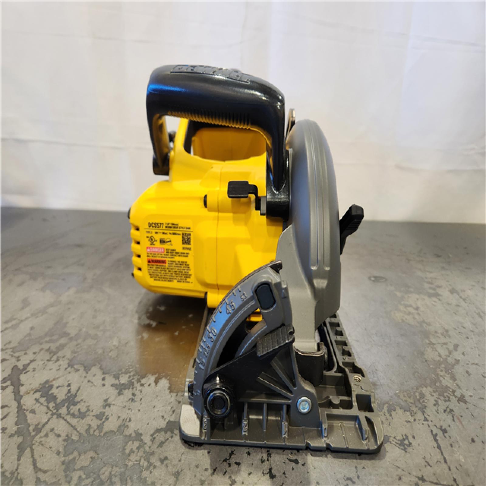 AS-IS- FLEXVOLT 60V MAX Cordless Brushless 7-1/4 in. Wormdrive Style Circular Saw (Tool Only)