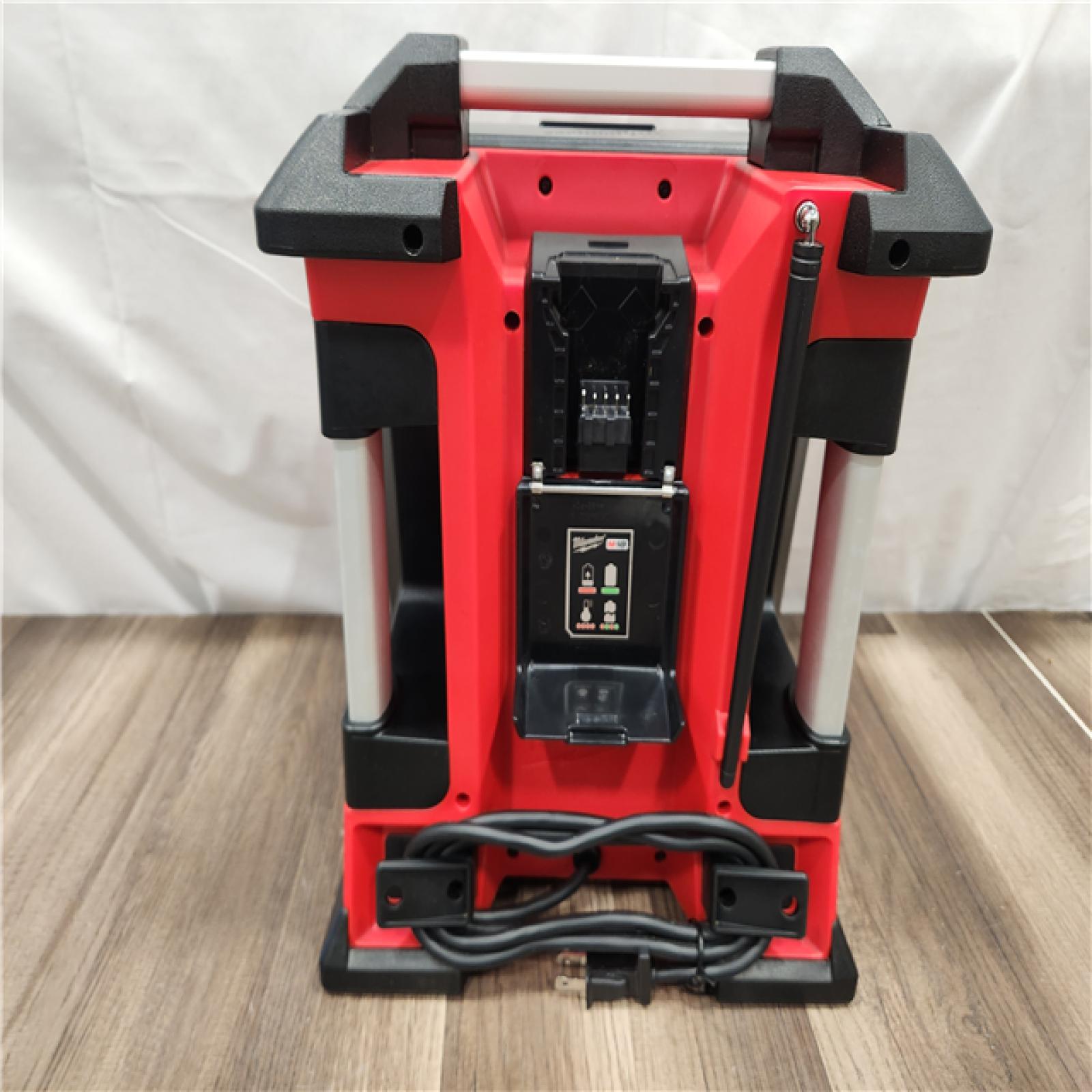 AS-IS- Milwaukee M18 Lithium-Ion Cordless Jobsite Radio/Charger
