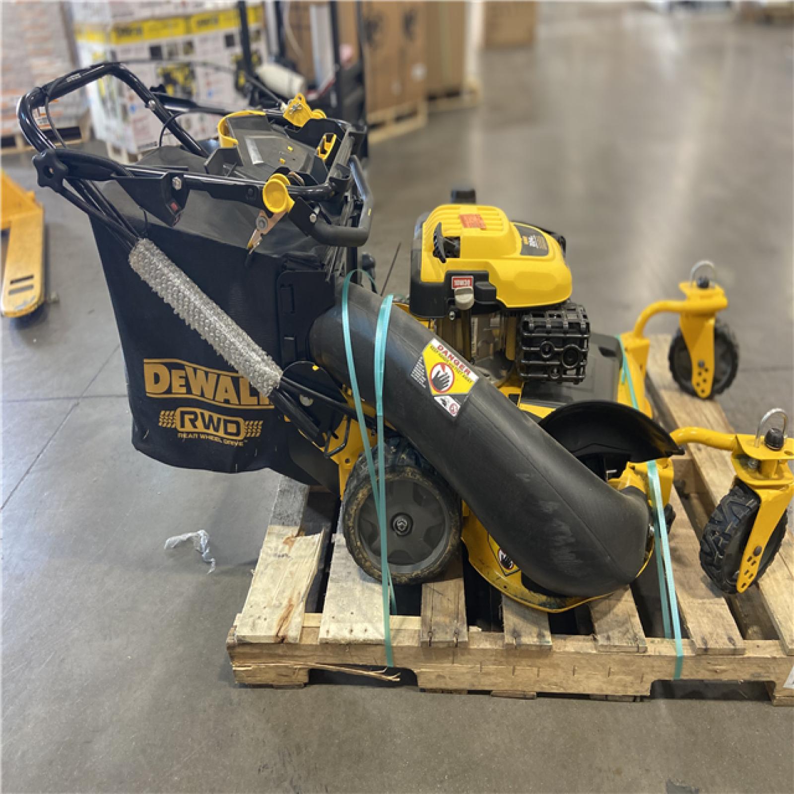 DALLAS LOCATION - DEWALT 28 in. 224cc E-GOV Engine 3-in-1 Gas RWD Self-Propelled Lawn Mower with High Rear Wheels