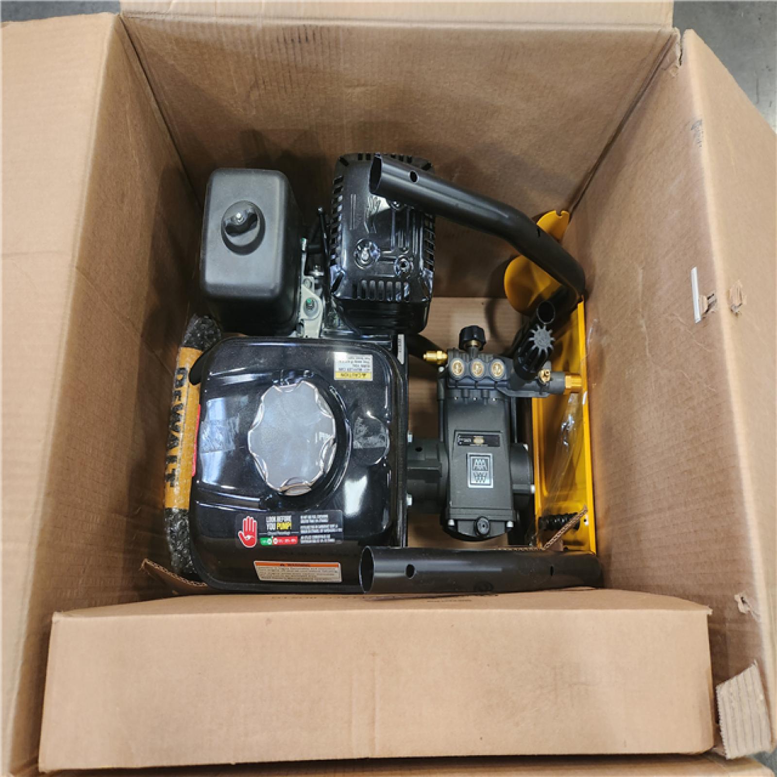 Phoenix NEW DEWALT 3600 PSI 2.5 GPM Cold Water Gas Professional Pressure Washer with HONDA GX200 Engine