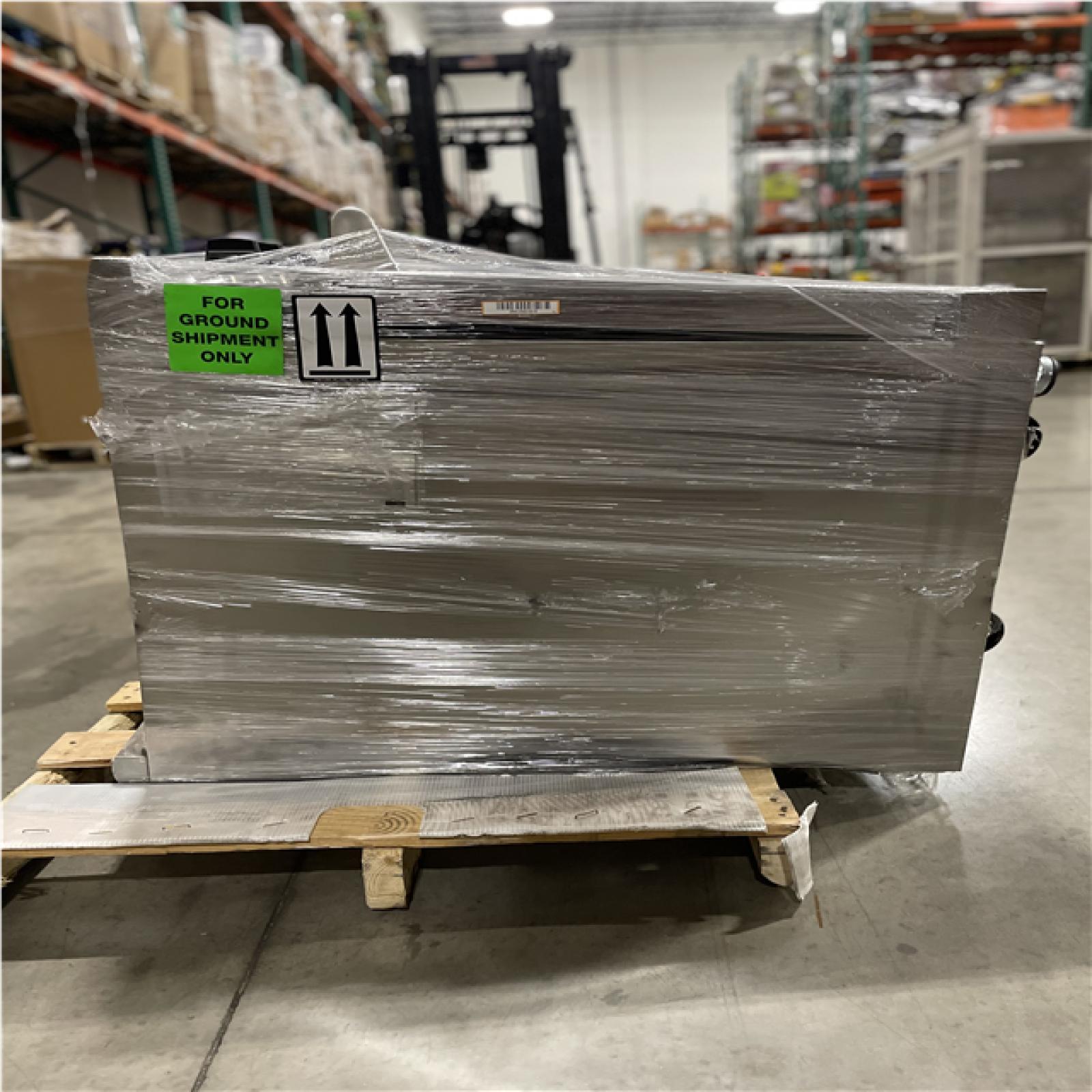 DALLAS LOCATION - AS-IS THOR KITCHEN 60 in. 8 Burner 9.6 cu.ft. Freestanding Double Oven