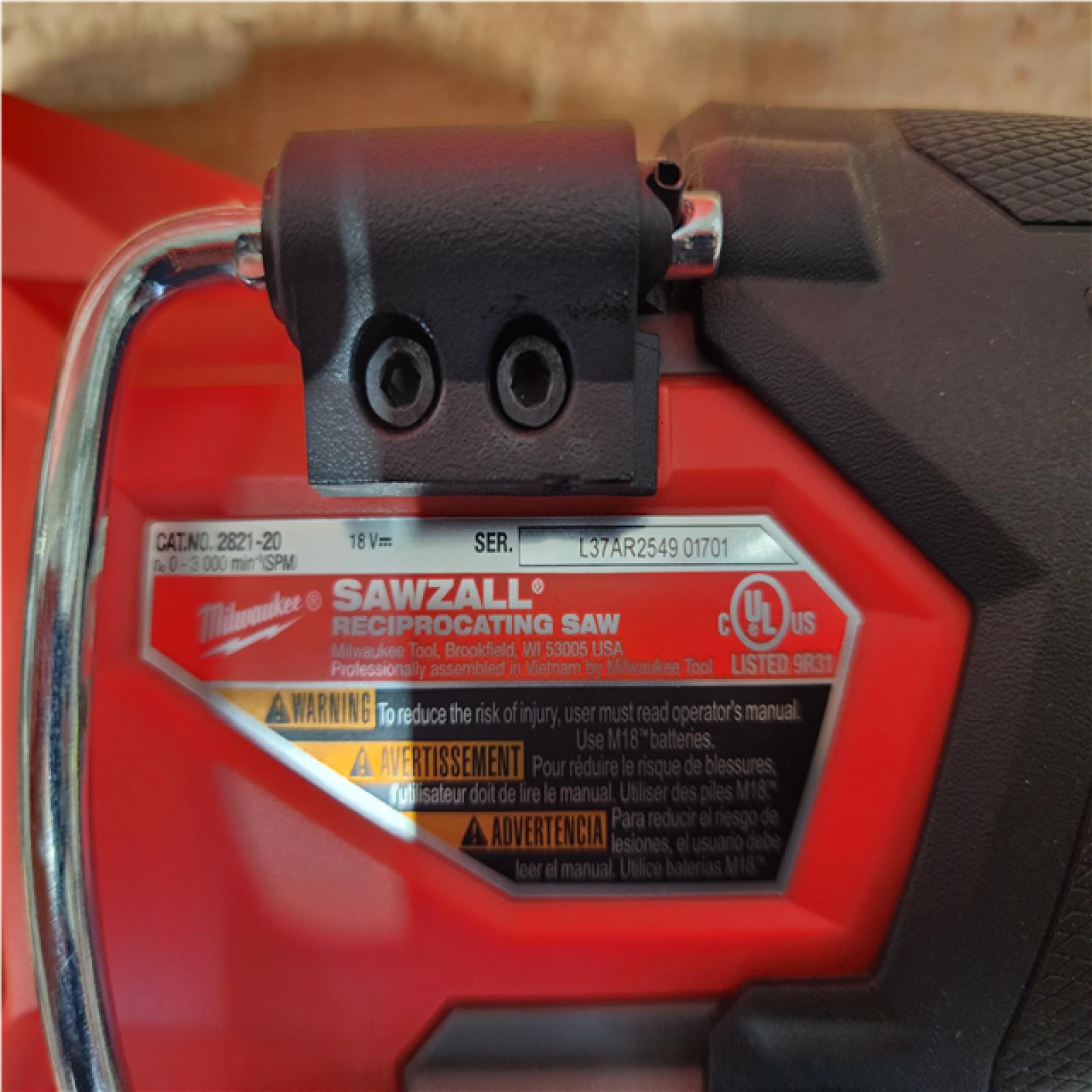 Houston Location Milwaukee FUEL 18V Lithium-Ion Brushless Cordless SAWZALL Reciprocating Saw Kit
