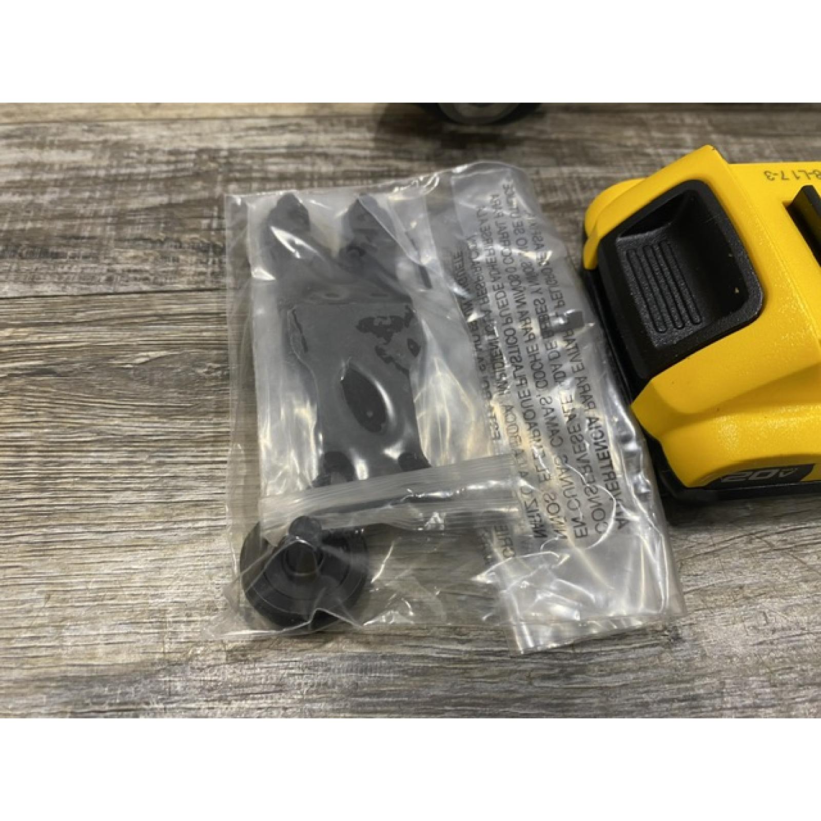 AS-IS DEWALT ATOMIC 20V MAX Cordless Brushless Oscillating Multi Tool Kit