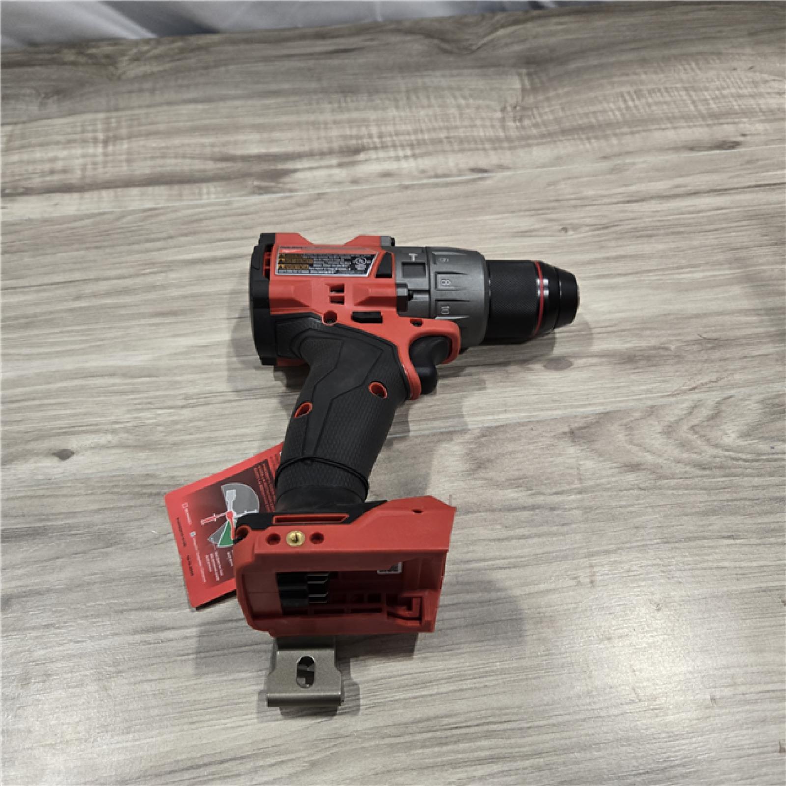 LIKE NEW! - Milwaukee 2904-20 12V 1/2  Hammer Drill/ Driver