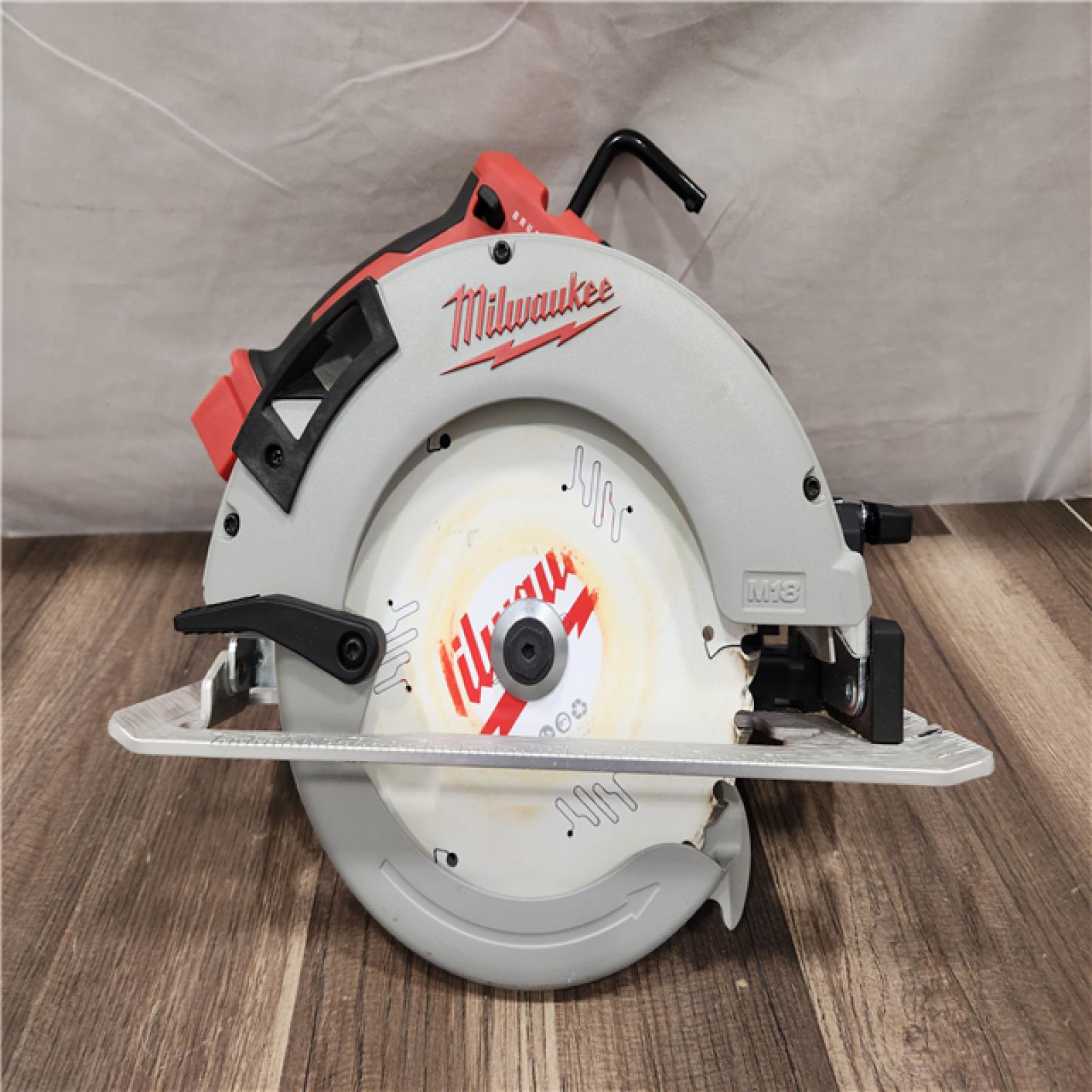 AS-IS- Milwaukee 7-1/4 18V Brushless Circular Saw (TOOL ONLY)