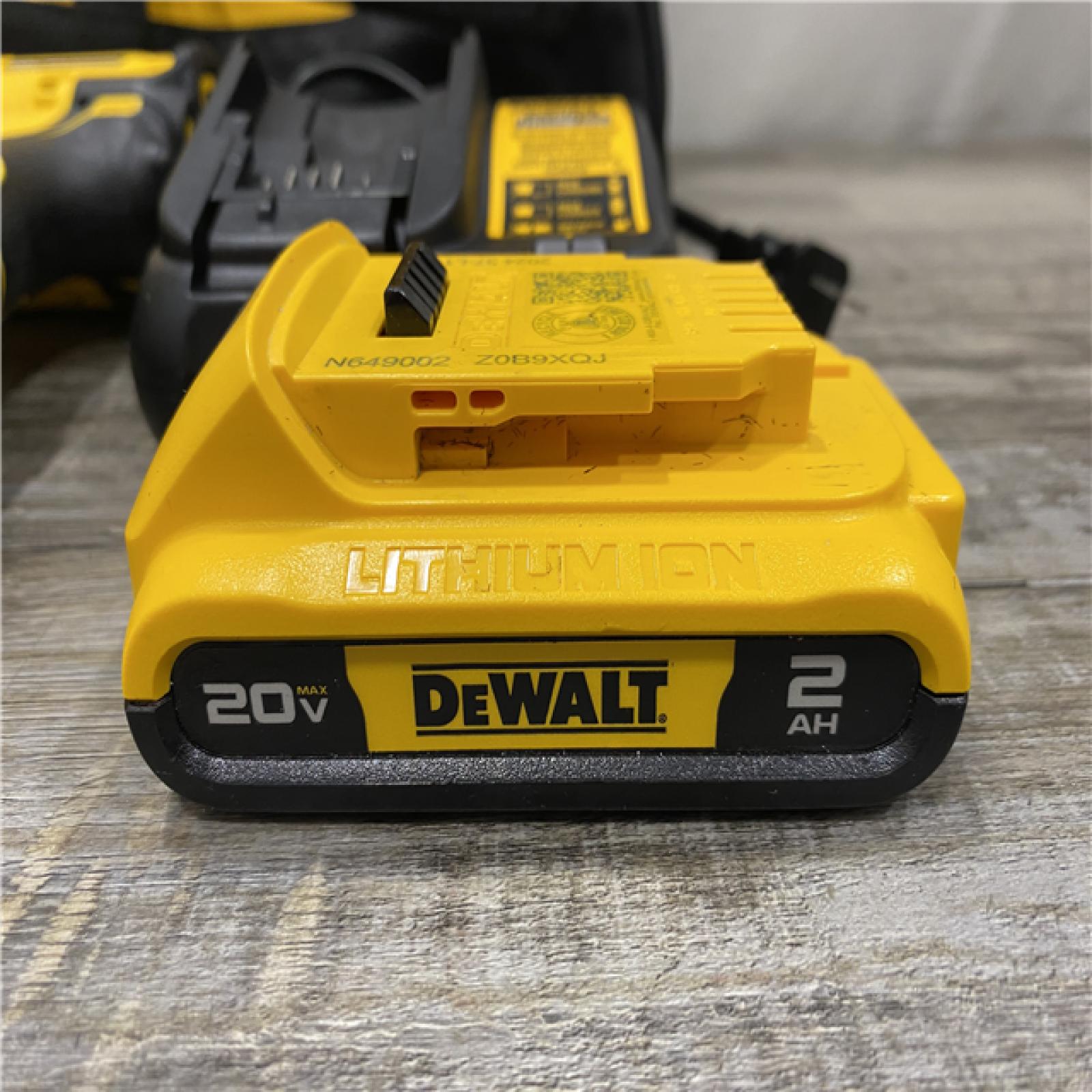 AS-IS DEWALT Atomic 20V Max Lithium-Ion Brushless Cordless Compact 1/4 in. Impact Driver Kit