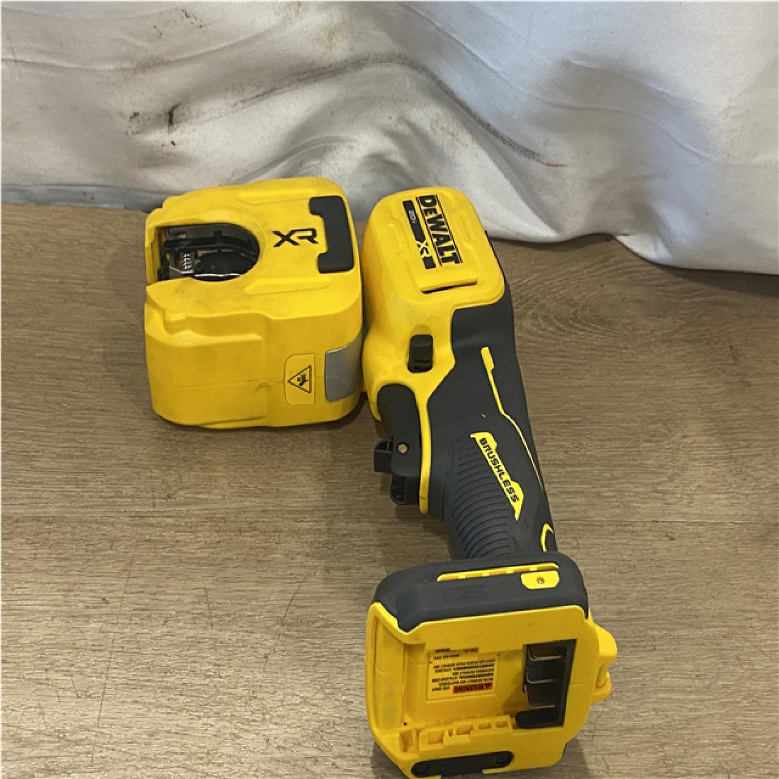 AS-IS DEWALT 20-Volt MAX XR Copper Cutter (Tool Only)
