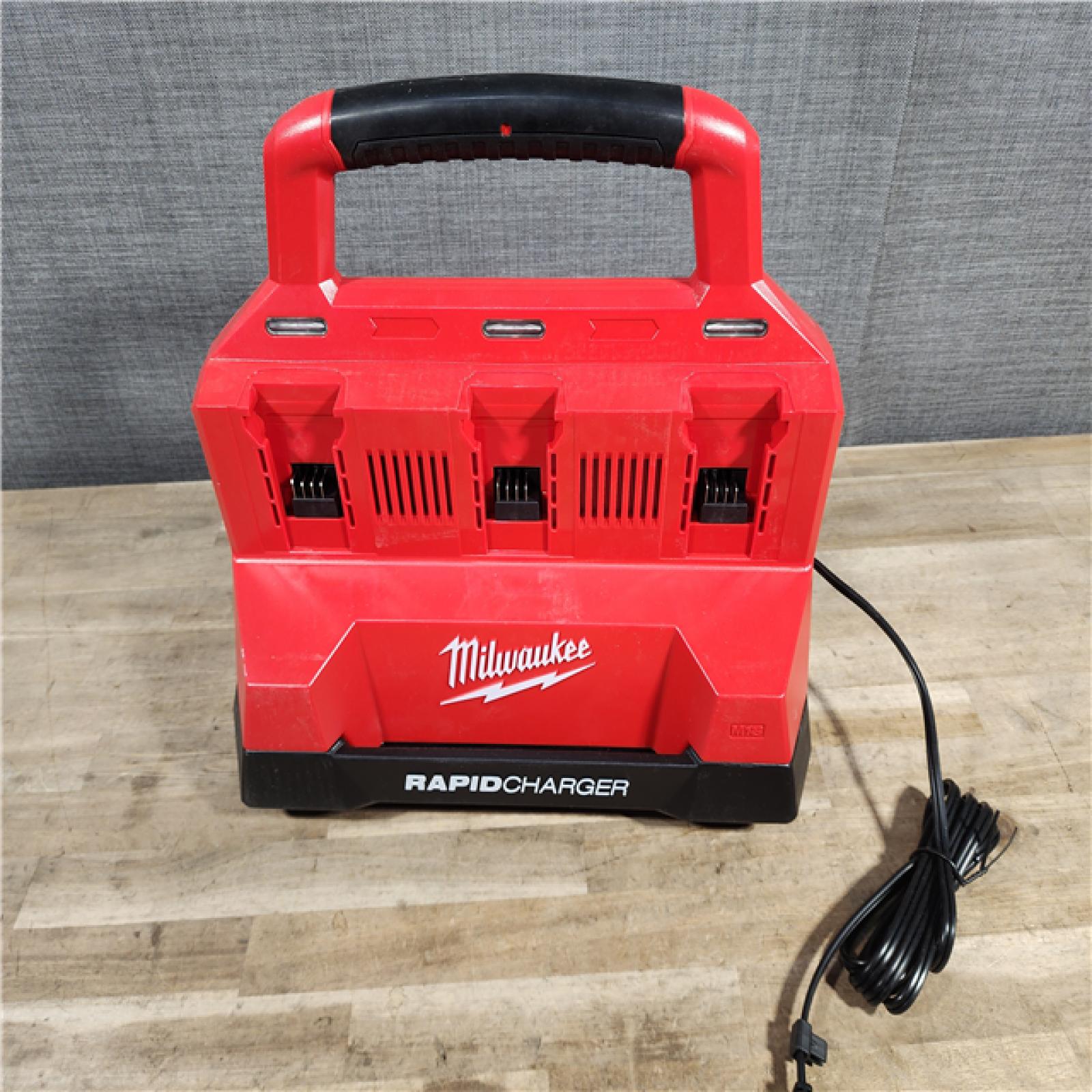 HOUSTON LOCATION - AS-IS Milwaukee M18 Packout Six Bay Rapid Charger (TOOL ONLY)