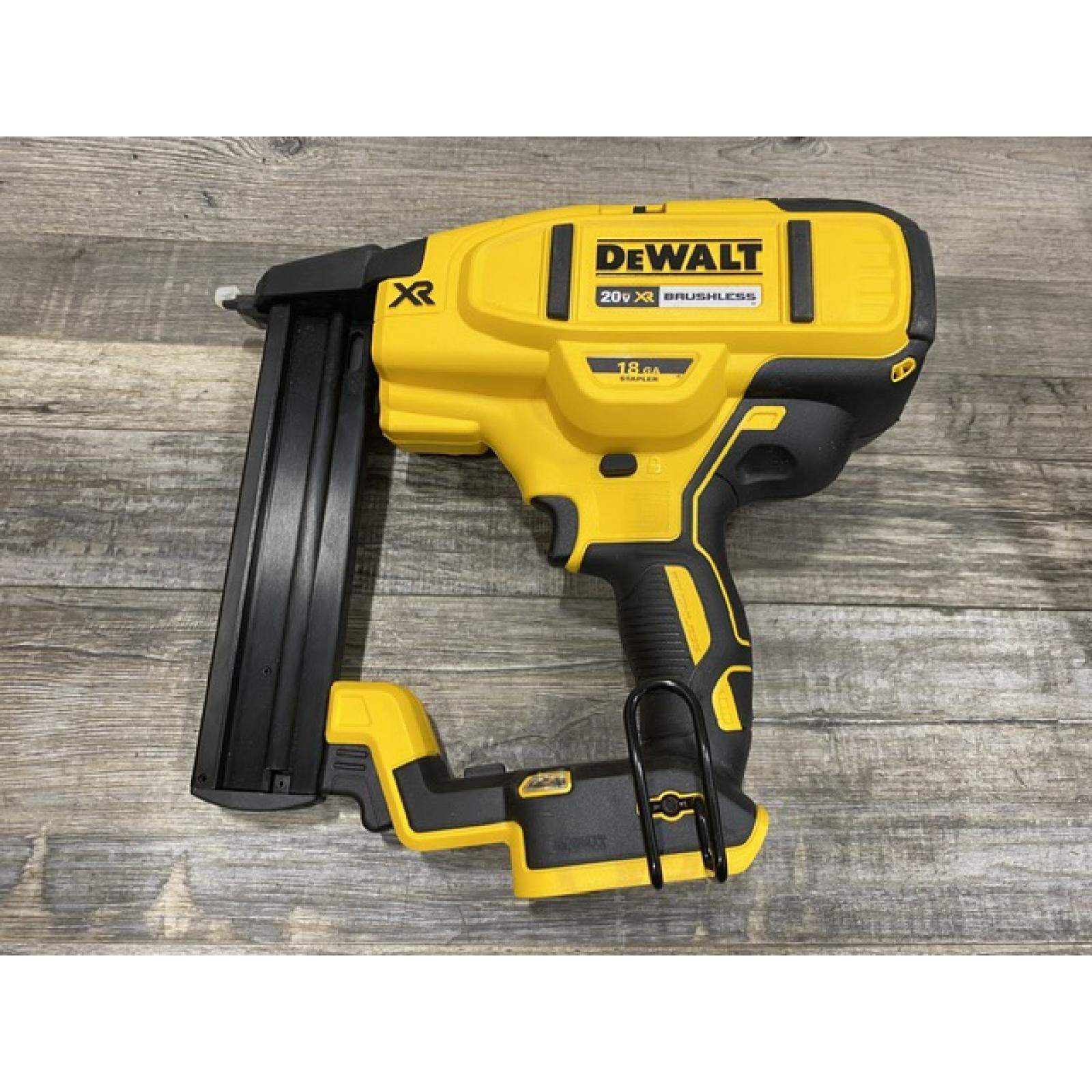 AS-IS DEWALT 20V MAX XR Lithium-Ion Cordless 18-Gauge Narrow Crown Stapler Kit