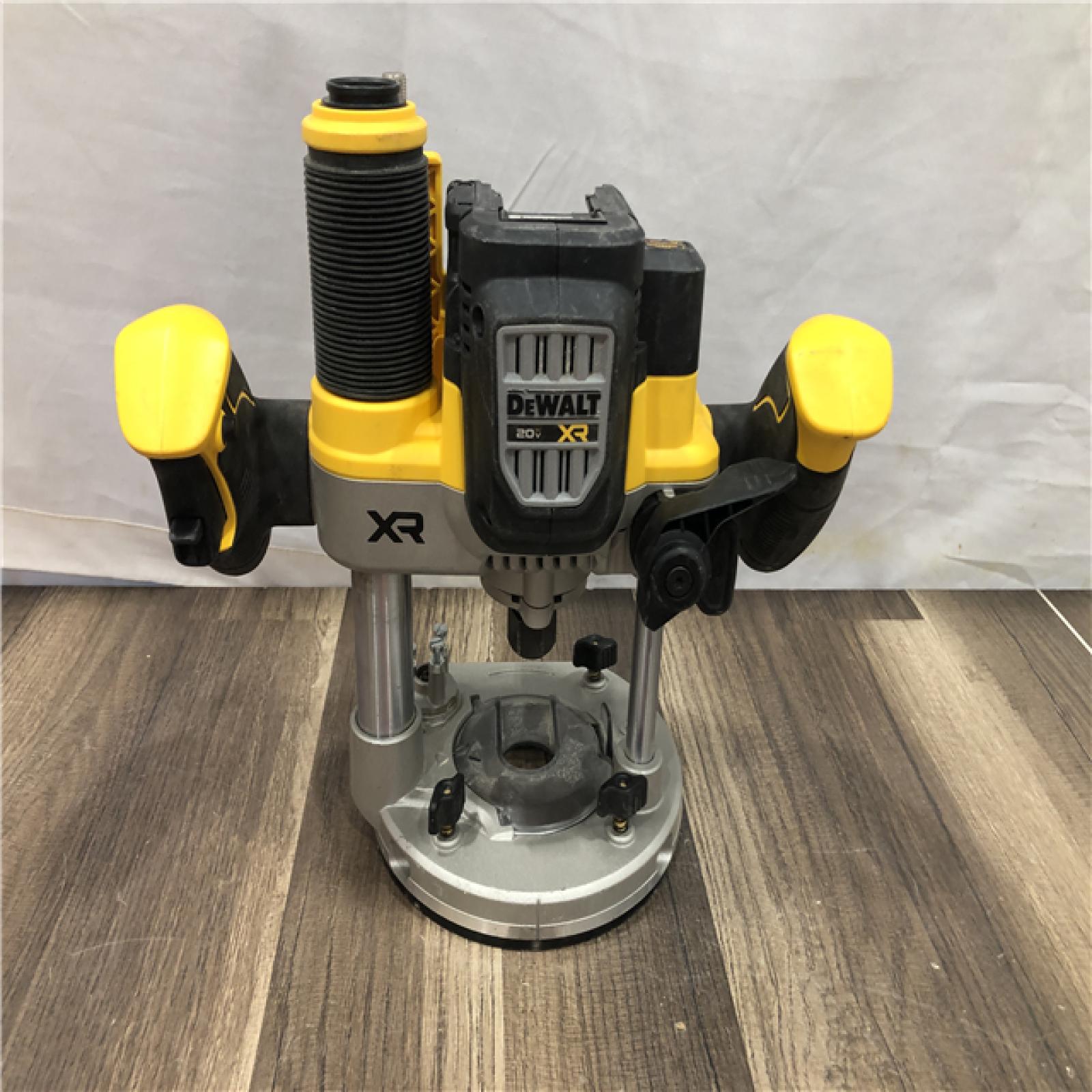 AS-IS DEWALT 20V MAX XR 2-1/4 Peak HP Brushless Cordless Plunge Router (Tool Only)