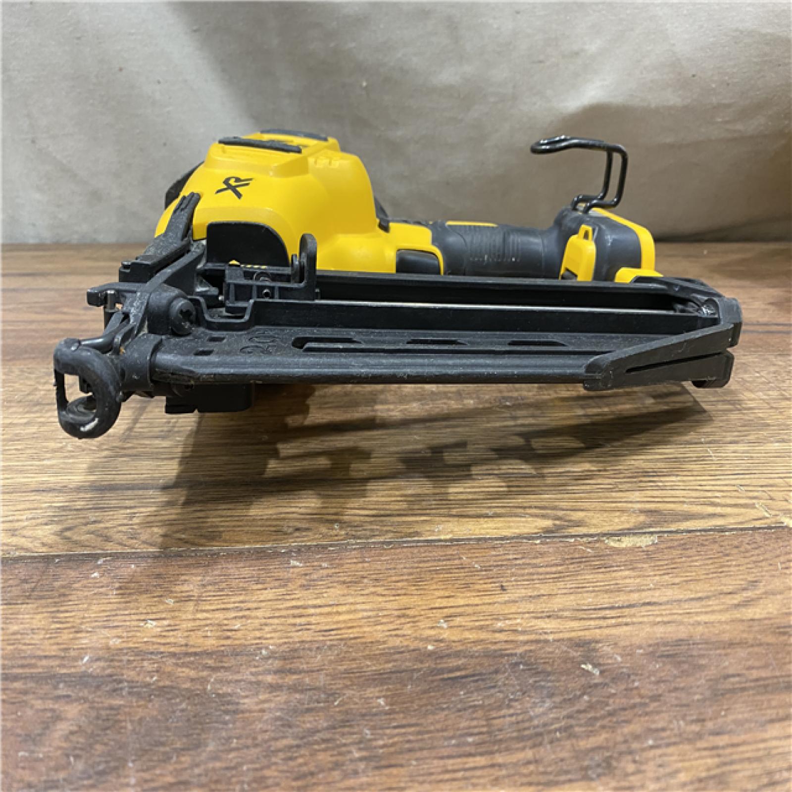 AS-IS DeWalt DCN660D1 20V 16 Gauge Cordless Angled Finish Nailer Kit W/ 2Ah Battery