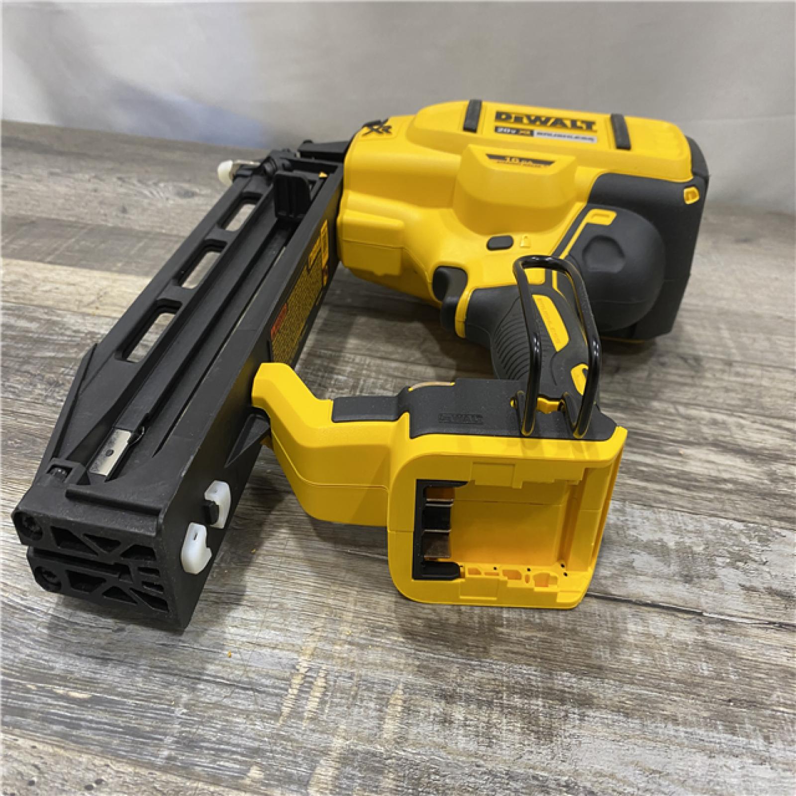 AS-IS DEWALT 20V MAX XR 16-Gauge Lithium-Ion Cordless Finish Nailer (Tool Only)