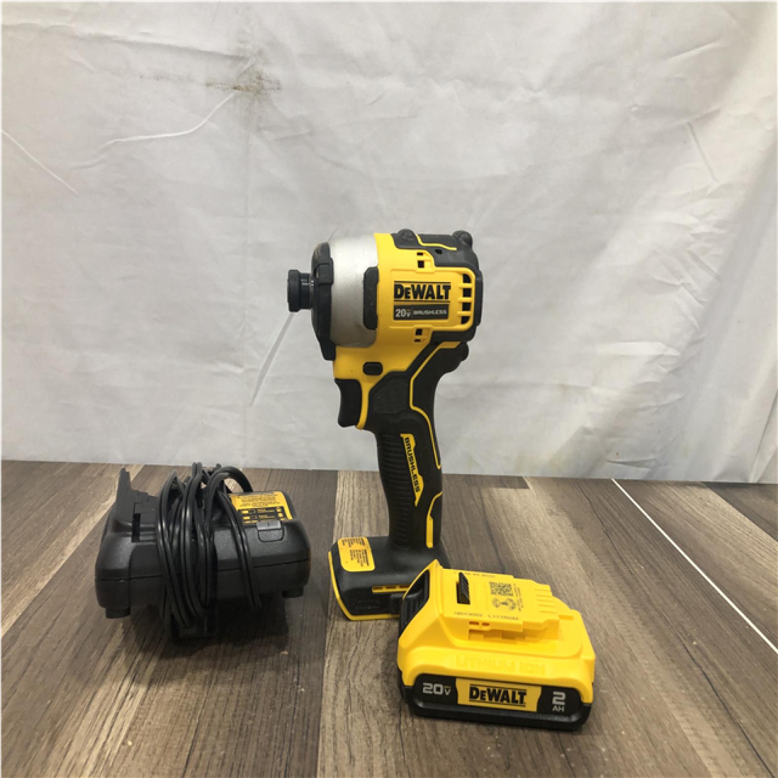 AS-IS DEWALT Atomic 20V Max Lithium-Ion Brushless Cordless Compact 1/4 in. Impact Driver Kit
