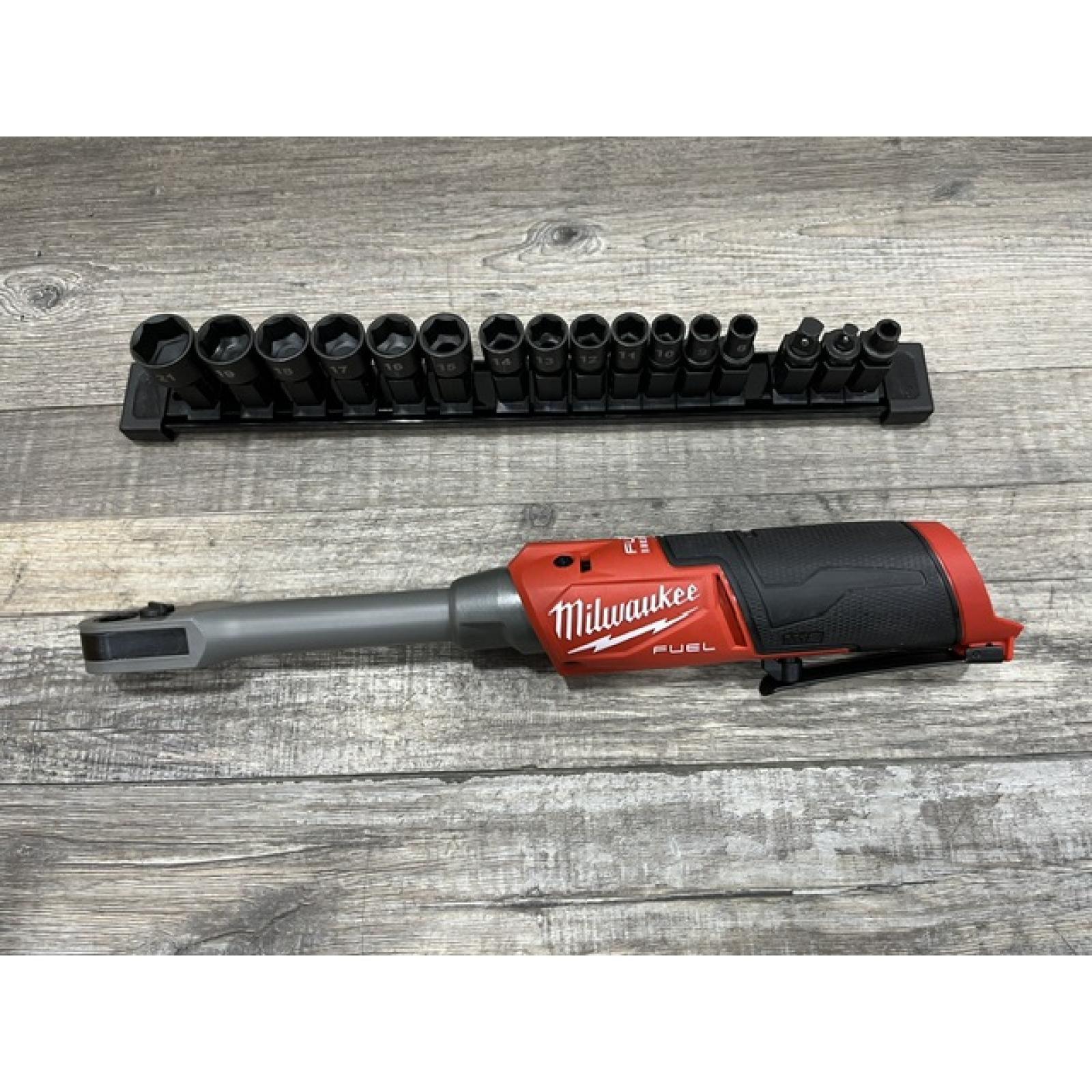 AS-IS Milwaukee FUEL 12V Lithium-Ion Brushless Cordless 1/4 in - 3/8 in Extended Ratchet (Tool-Only)