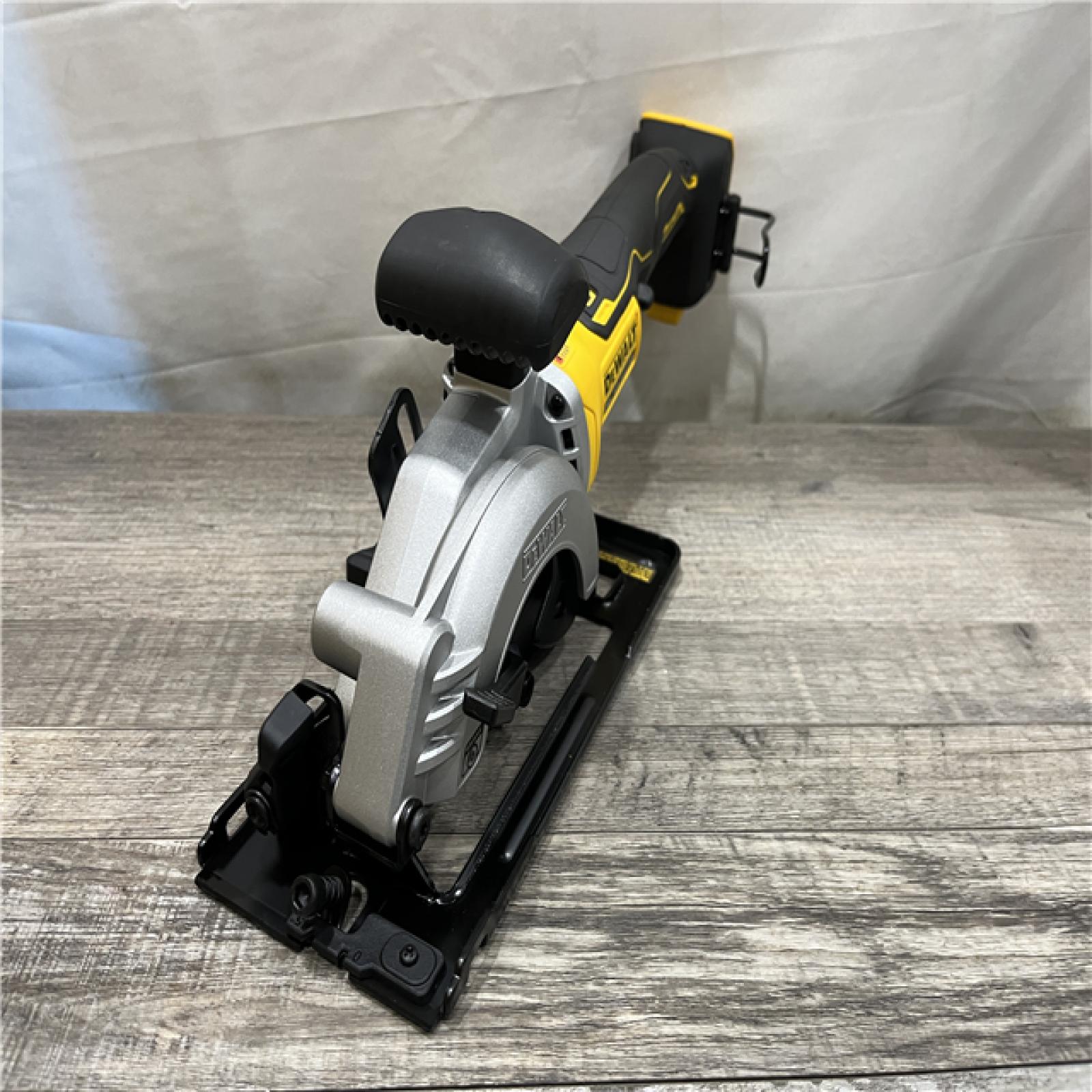 AS-IS DEWALT ATOMIC 20V MAX Cordless Brushless 4-1/2 in. Circular Saw (Tool Only)