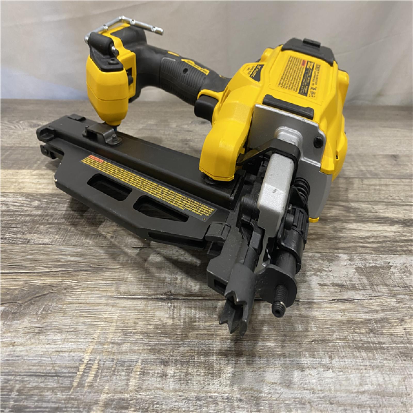 AS-IS DEWALT 20-Volt 21° Cordless Framing Nailer (Tool-Only)