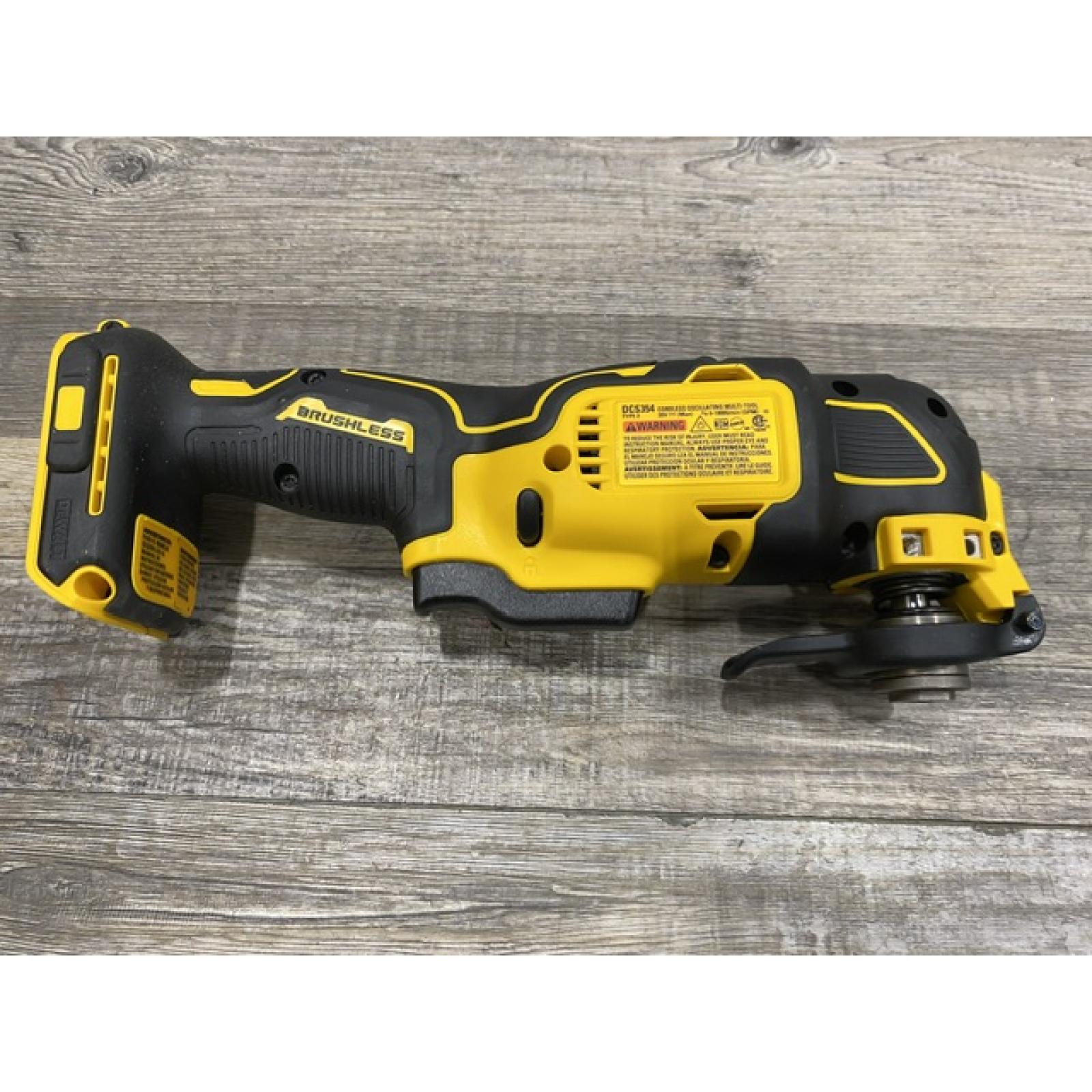 AS-IS DEWALT ATOMIC 20V MAX Cordless Brushless Oscillating Multi Tool Kit
