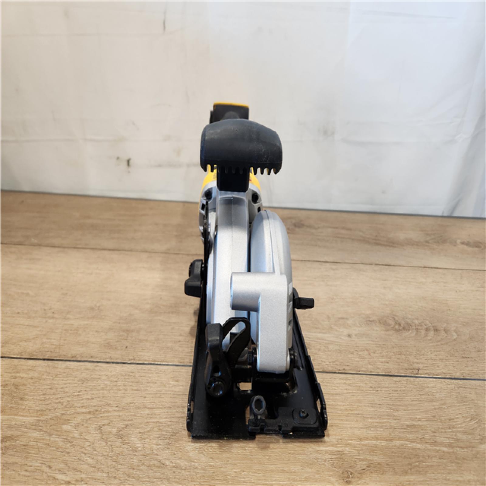 AS-IS- DEWALT ATOMIC 20V MAX Cordless Brushless 4-1/2 in. Circular Saw (Tool Only)