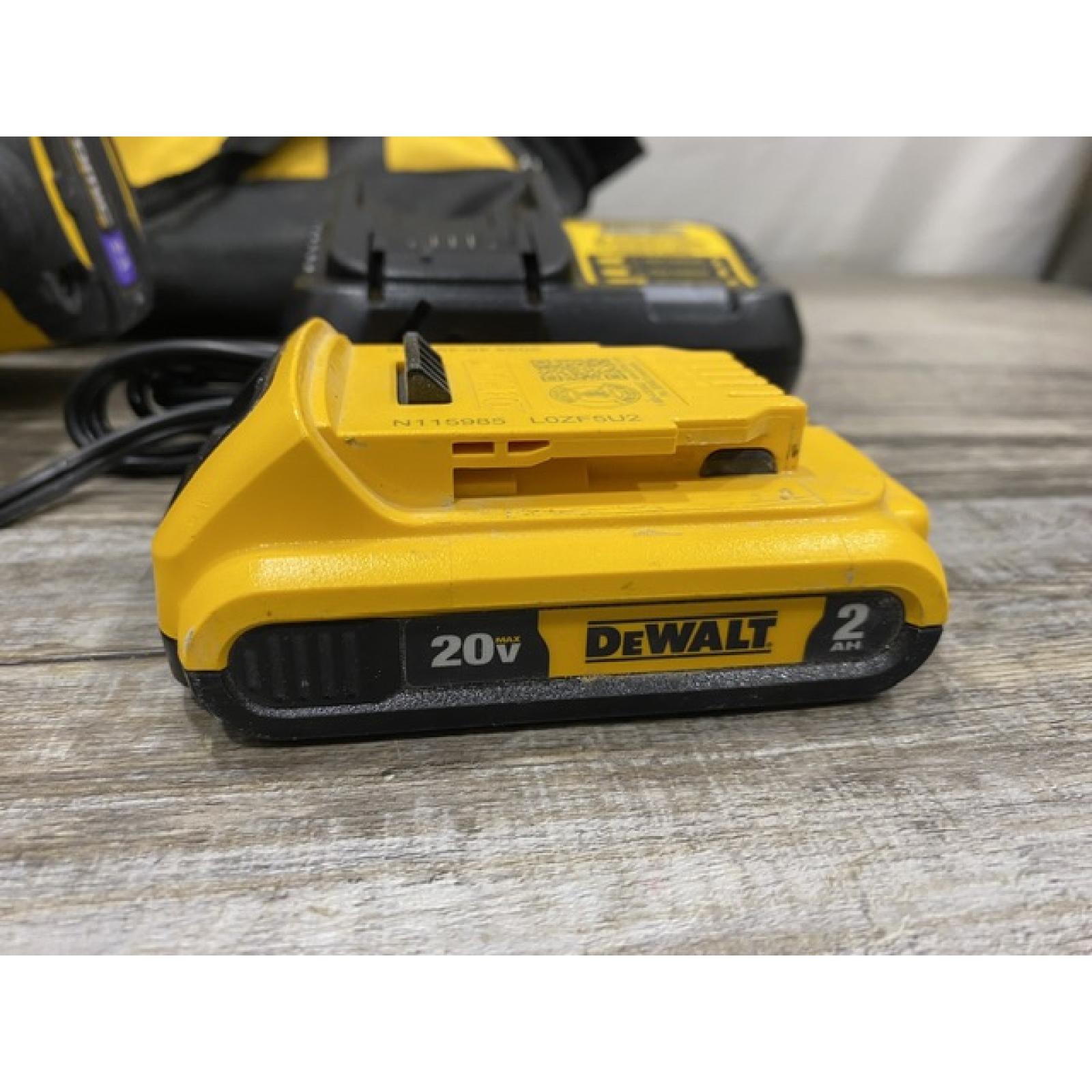 AS-IS DEWALT ATOMIC 20V MAX Lithium Ion Cordless 23 Gauge Pin Nailer Kit