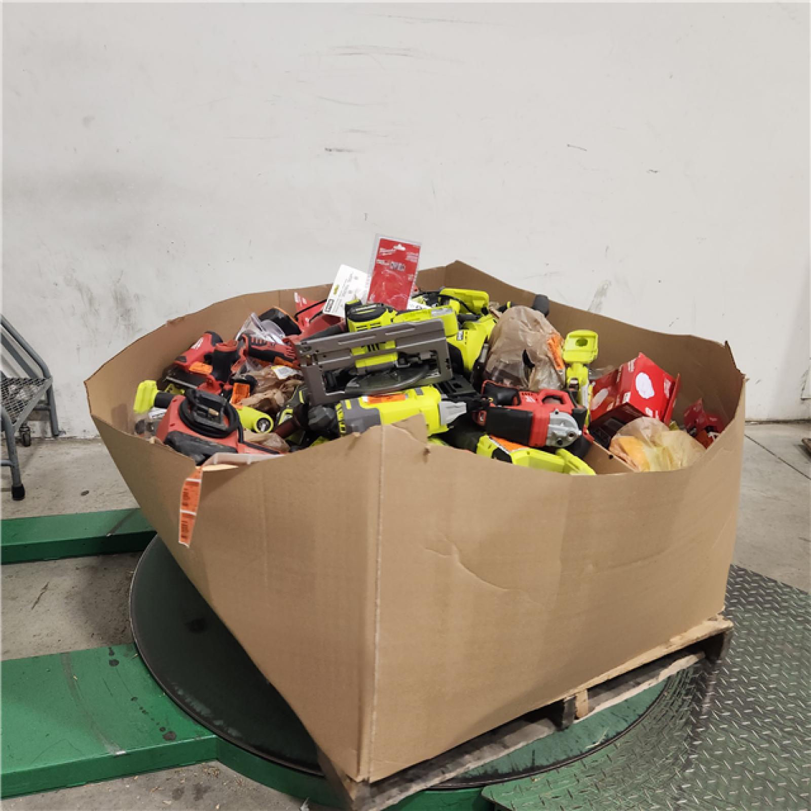Dallas Location - As-Is Tool Pallet