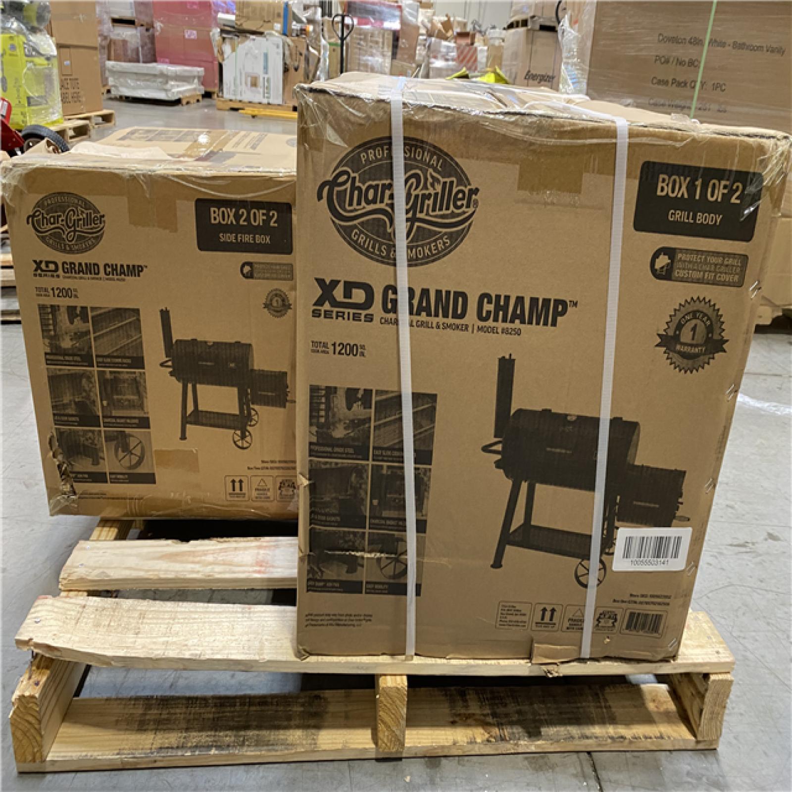 DALLAS LOCATION - Char-Griller Grand Champ Charcoal Grill and Offset Smoker in Black