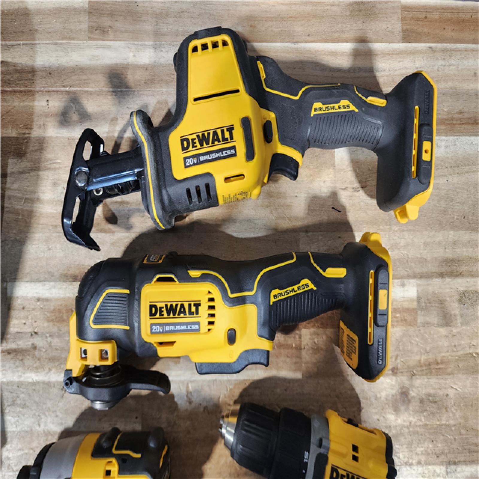 HOUSTON LOCATION - AS-IS (APPEARS LIKE NEW) DEWALT ATOMIC 20-Volt Lithium-Ion Cordless Brushless (4-Tool) Combo Kit