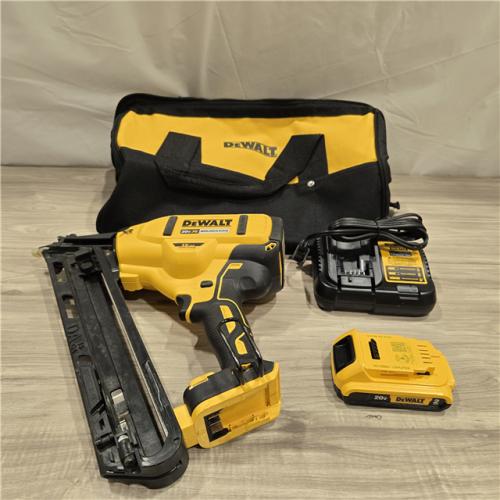 AS-IS DeWalt 15 GA ANGLED FINISH NAILER KIT