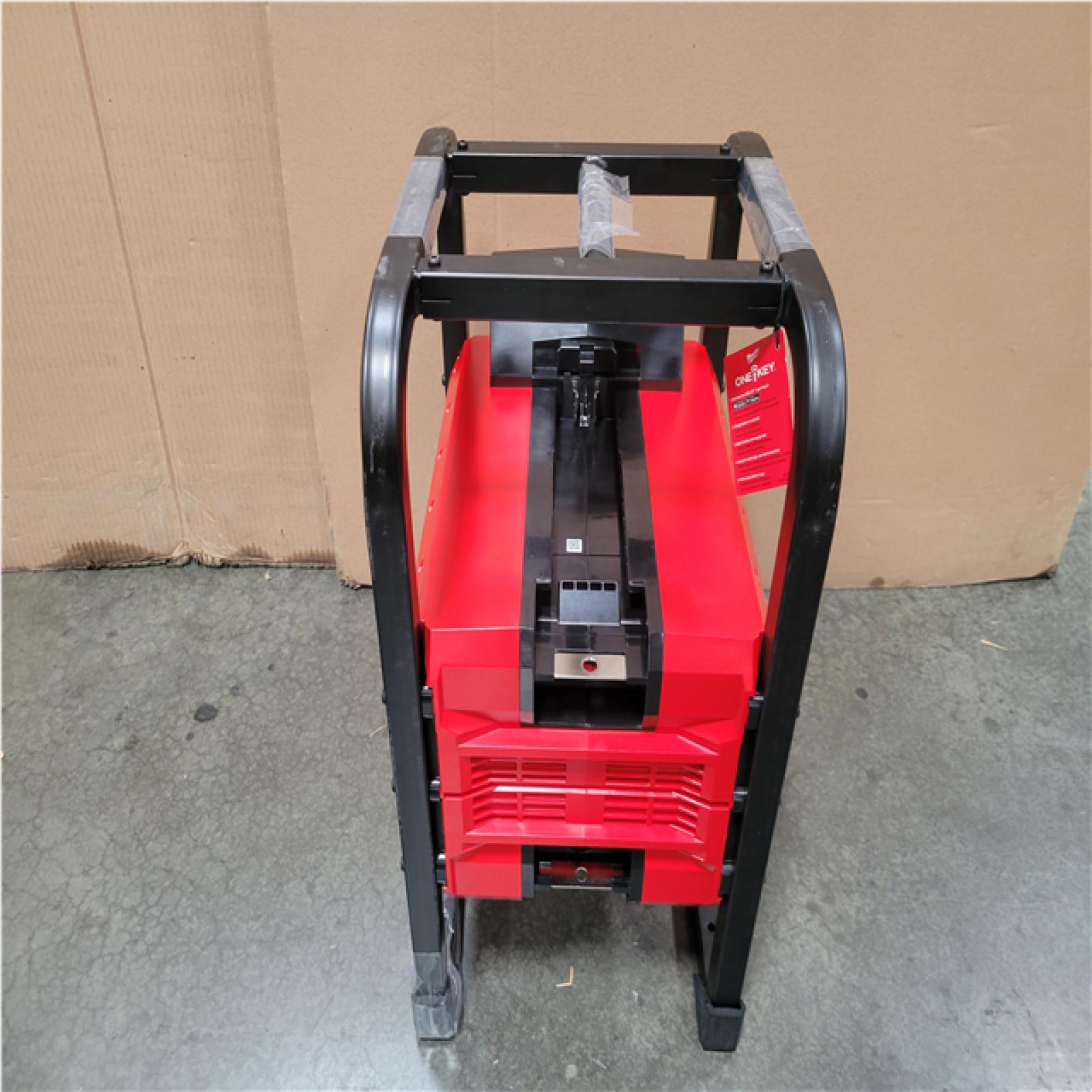 CALIFORNIA AS-IS MILWAUKEE MX FUEL POWER SUPPLY WITH BATTERY