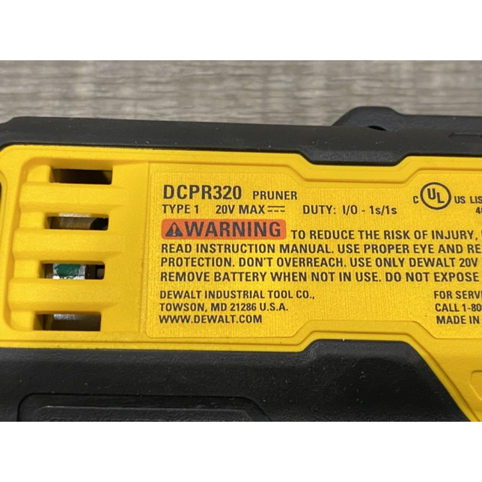 AS-IS DEWALT 20V MAX Cordless Battery Powered Pruner Kit