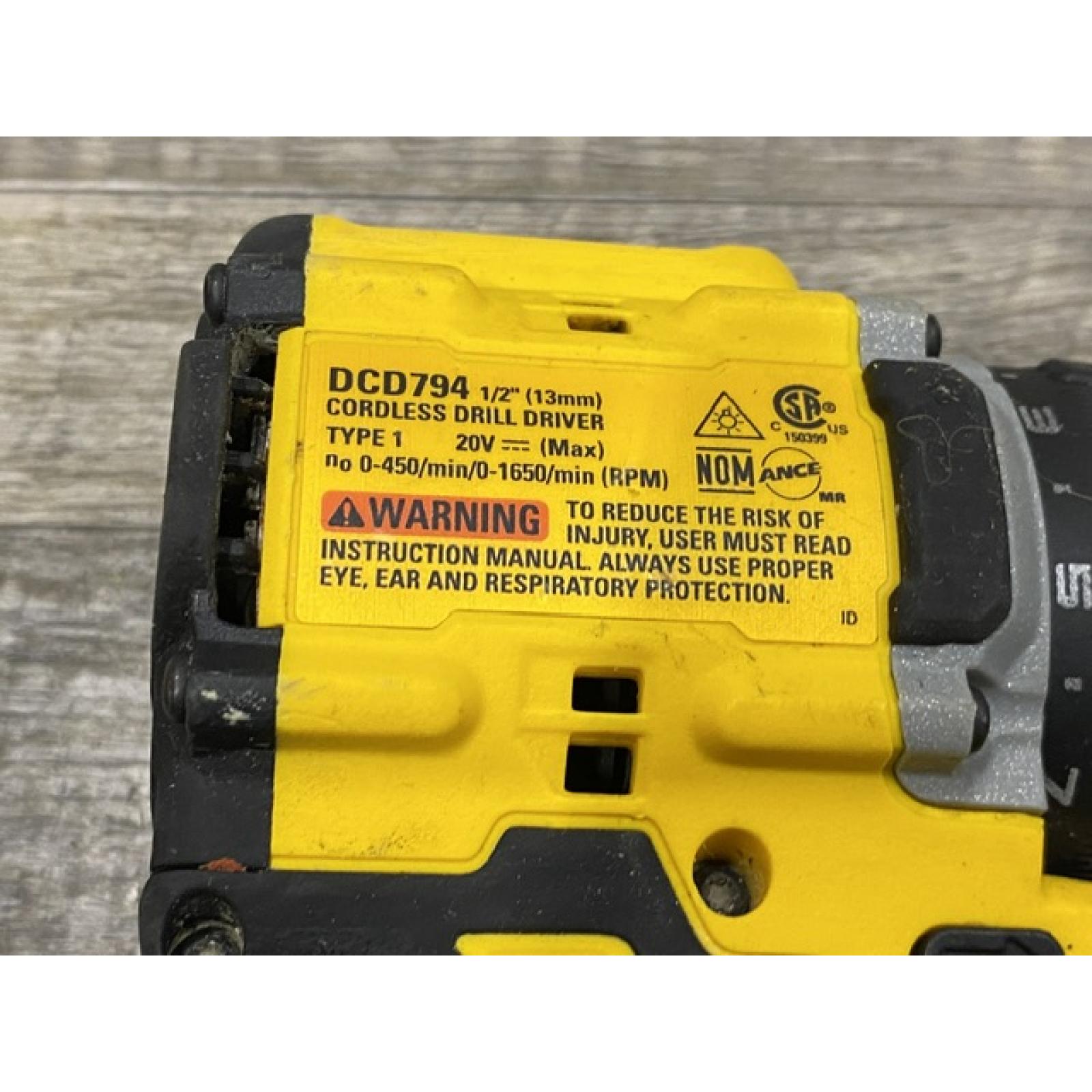 AS-IS DEWALT Atomic 20V Lithium-Ion Cordless Compact 1/2 in. Drill/Driver Kit