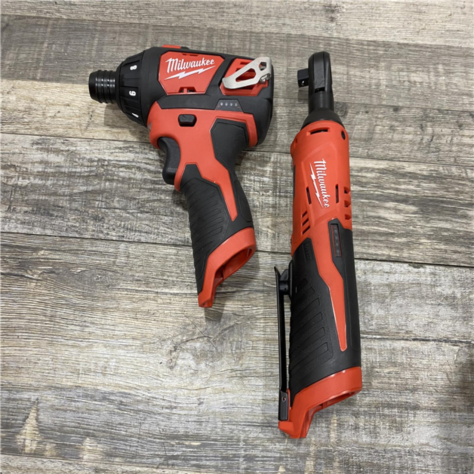 AS-IS Milwaukee 12V Lithium-Ion Cordless 3/8 in. Ratchet and Screwdriver Combo Kit