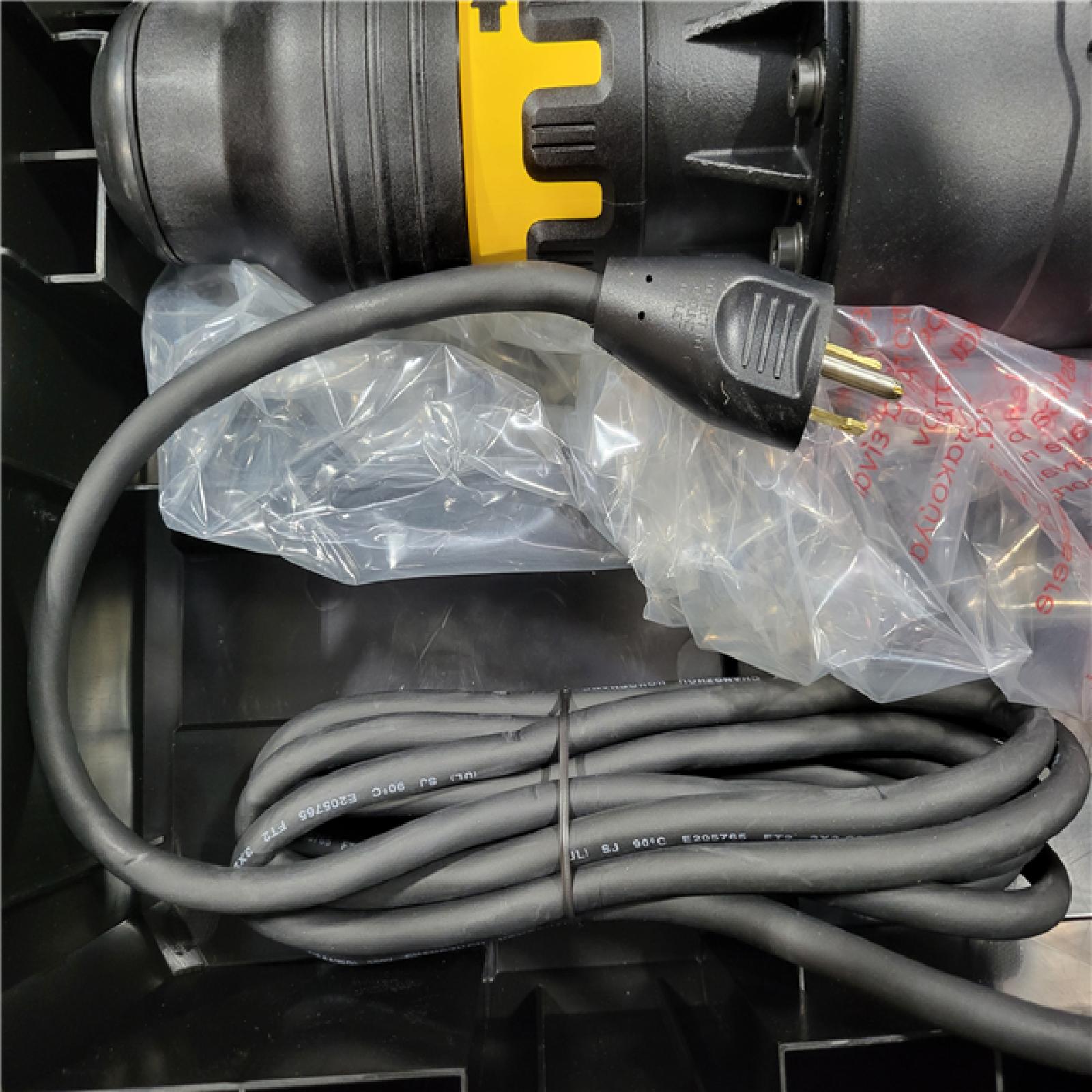 CALIFORNIA NEW DEWALT 27 LBS. 12.3 KG SDS MAX INLINE CHIPPING HAMMER KIT